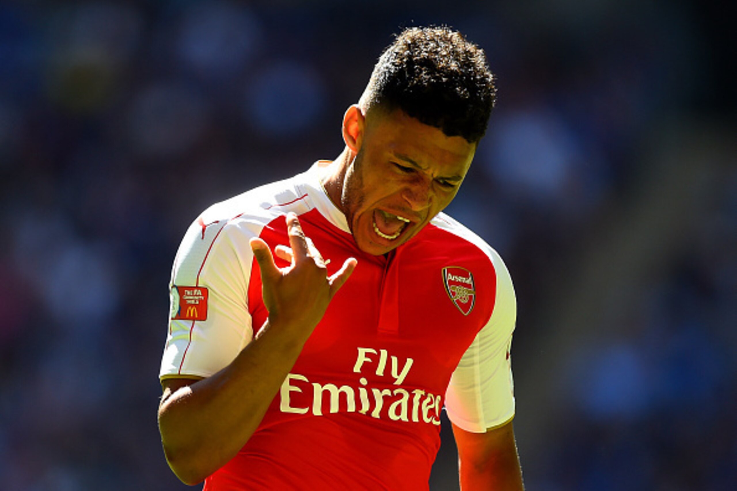 LONDON, ENGLAND - AUGUST 02:  Alex Oxlade-Chamberlain of Arsenal celebrates scoring his team's first goal during the FA Community Shield match between Chelsea and Arsenal at Wembley Stadium on August 2, 2015 in London, England.  (Photo by Mike Hewitt/Gett