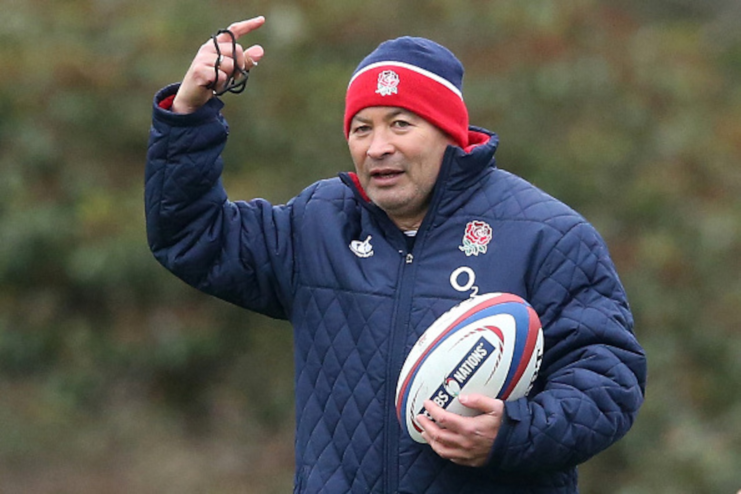 BAGSHOT, ENGLAND - MARCH 08:  Eddie Jones, the England head coach, issues instructions during the England training session held at Pennyhill Park on March 8, 2016 in Bagshot, England.  (Photo by David Rogers/Getty Images)