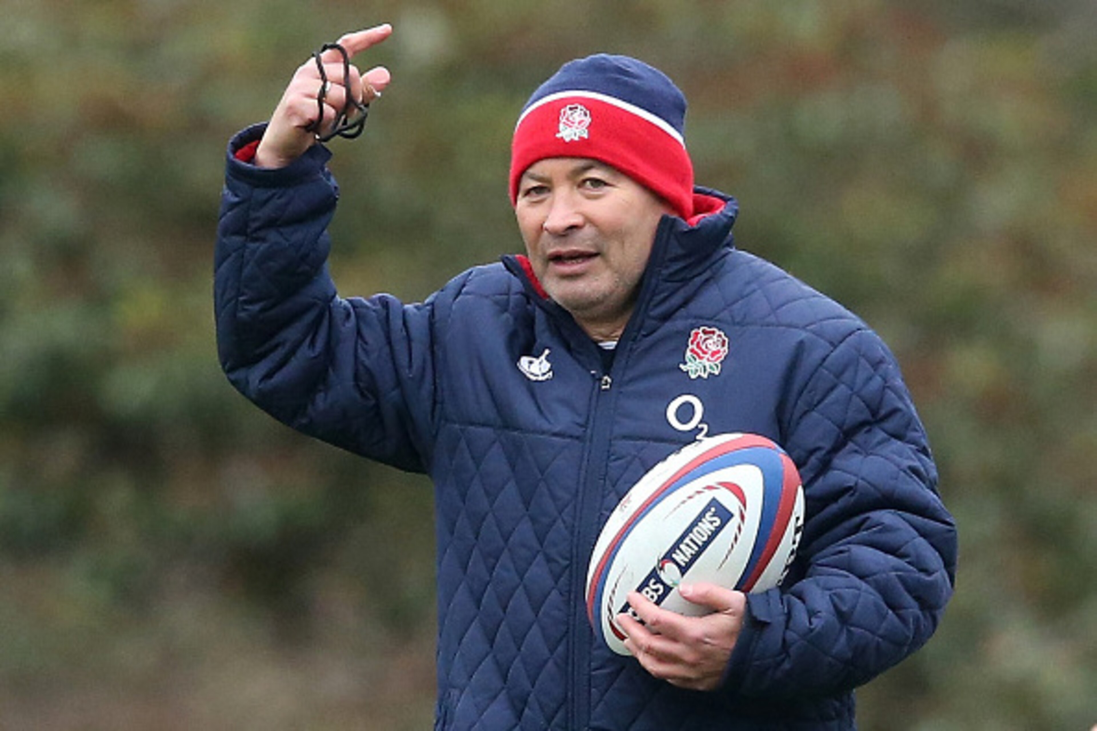 BAGSHOT, ENGLAND - MARCH 08: Eddie Jones, the England head coach, issues instructions during the England training session held at Pennyhill Park on March 8, 2016 in Bagshot, England. (Photo by David Rogers/Getty Images) BAGSHOT, ENGLAND - MARCH 08: Eddie Jones, the England head coach, issues instructions during the England training session held at Pennyhill Park on March 8, 2016 in Bagshot, England. (Photo by David Rogers/Getty Images)