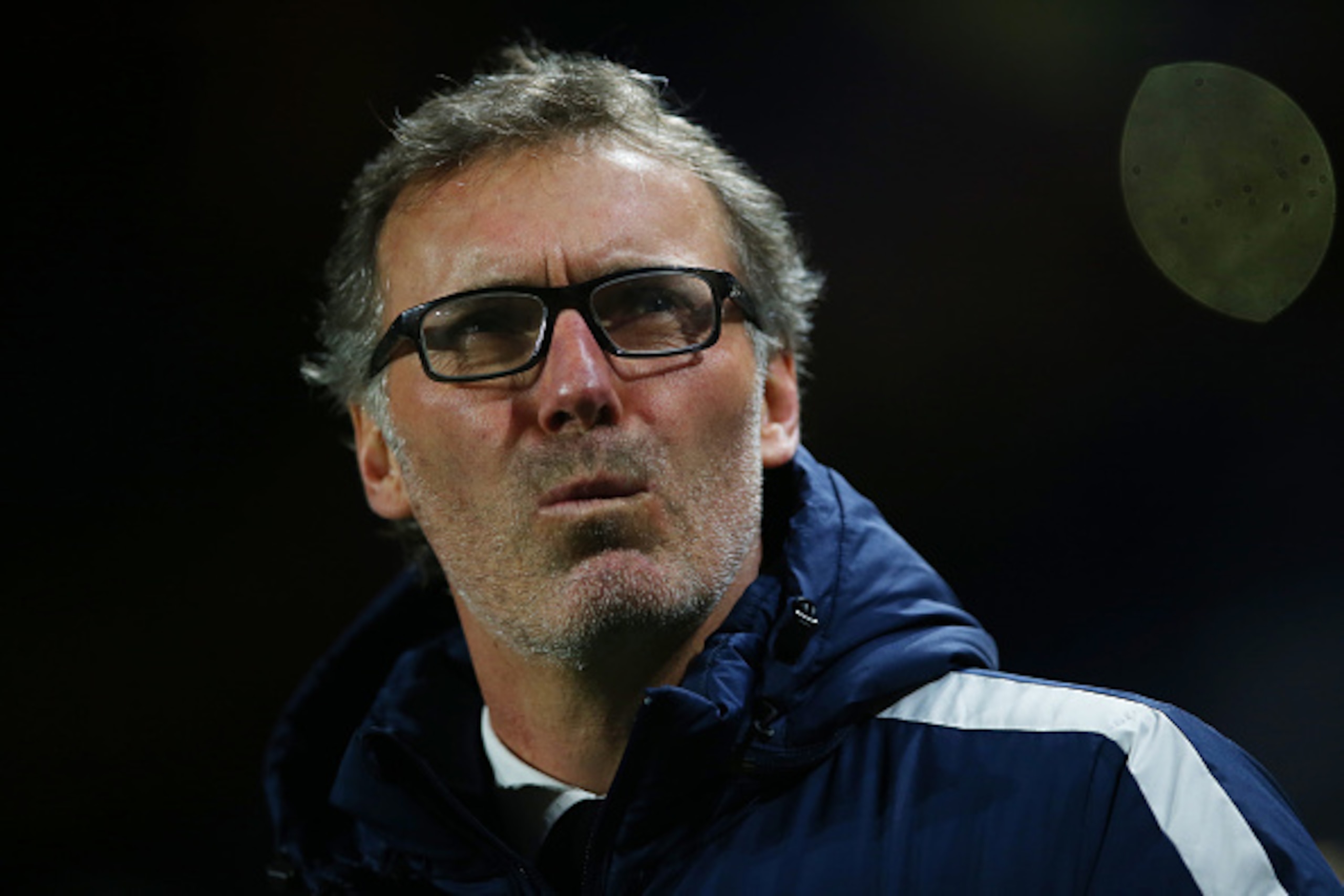 LONDON, ENGLAND - MARCH 09:  Paris Saint-Germain manager Laurent Blanc looks on during the UEFA Champions League Round of 16 Second Leg match between Chelsea and Paris Saint-Germain at Stamford Bridge on March 09, 2016 in London, England. (Photo by Ian Ma
