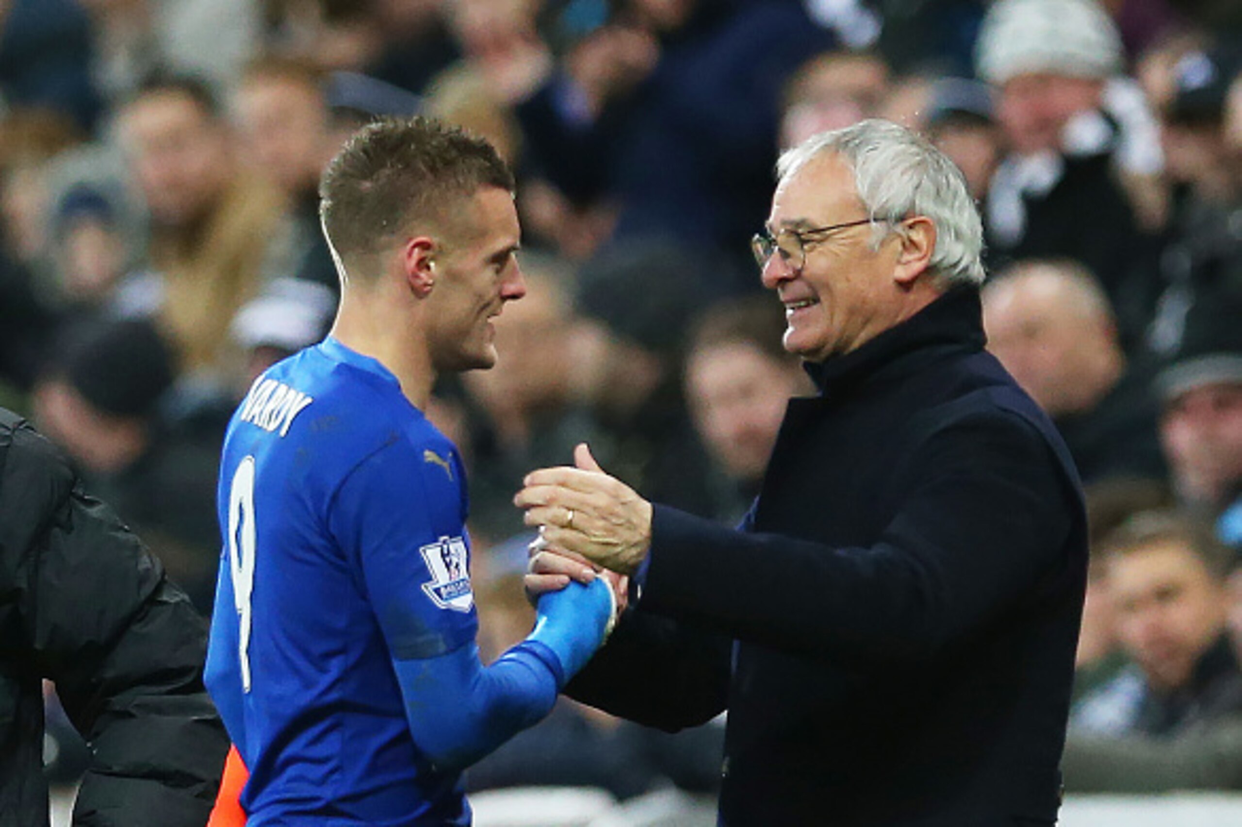 NEWCASTLE, ENGLAND - NOVEMBER 21: Leicester City's manager Claudio Ranieri congratulates Jamie Vardy of Leicester City during the Barclays Premier League match between Newcastle and Leicester City at St James Park on November 21, 2015 in Newcastle, Englan