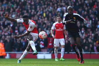 LONDON, ENGLAND - MARCH 13:  Danny Welbeck of Arsenal misses a chance as Allan-Romeo Nyom of Watford looks on during the Emirates FA Cup sixth round match between Arsenal and Watford at Emirates Stadium on March 13, 2016 in London, England.  (Photo by Sha