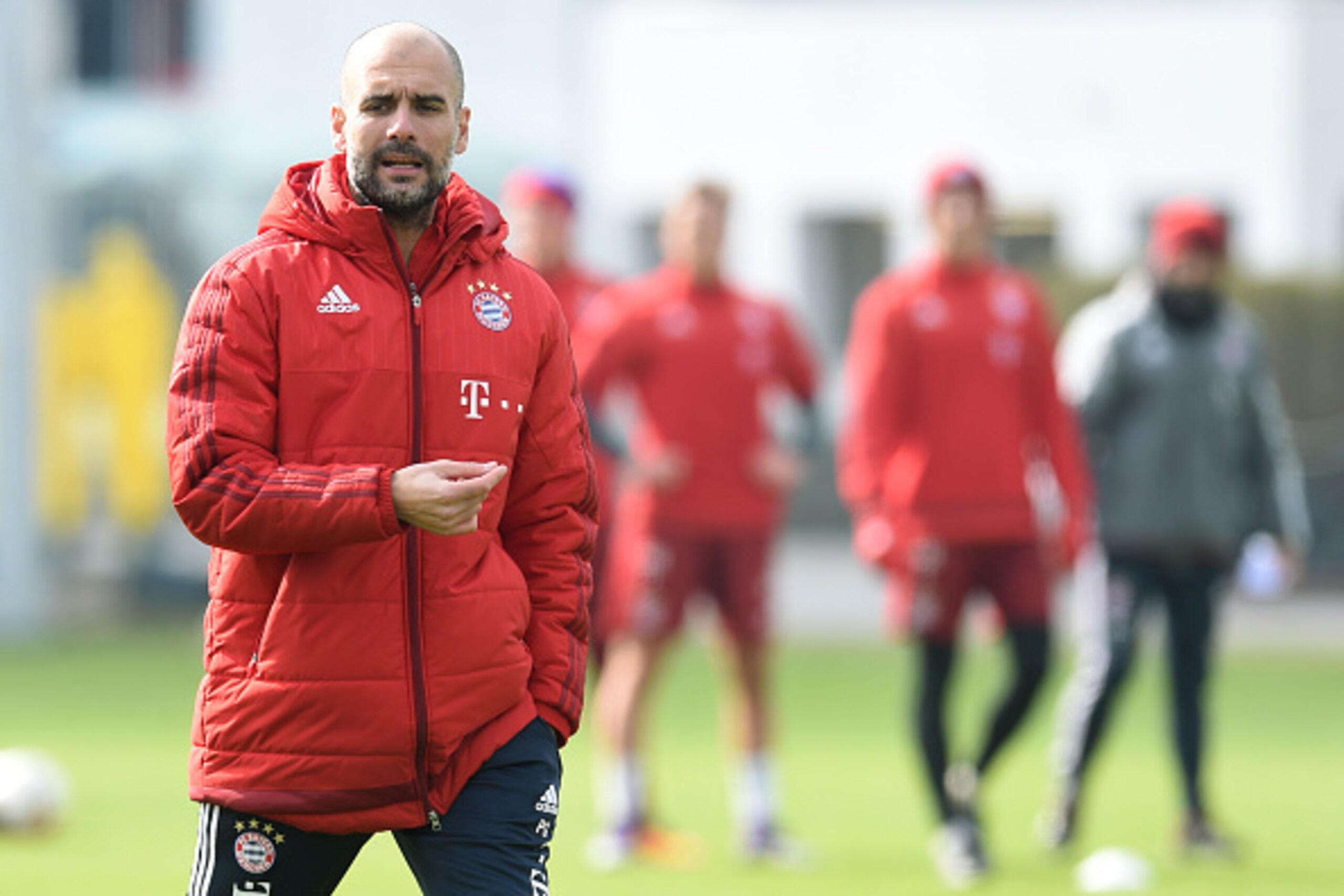 Bayern Munich's Spanish head coach Pep Guardiola gestures during a training session of the German first division Bundesliga team in Munich, southern Germany, on March 8, 2016.  / AFP / CHRISTOF STACHE        (Photo credit should read CHRISTOF STACHE/AFP/G