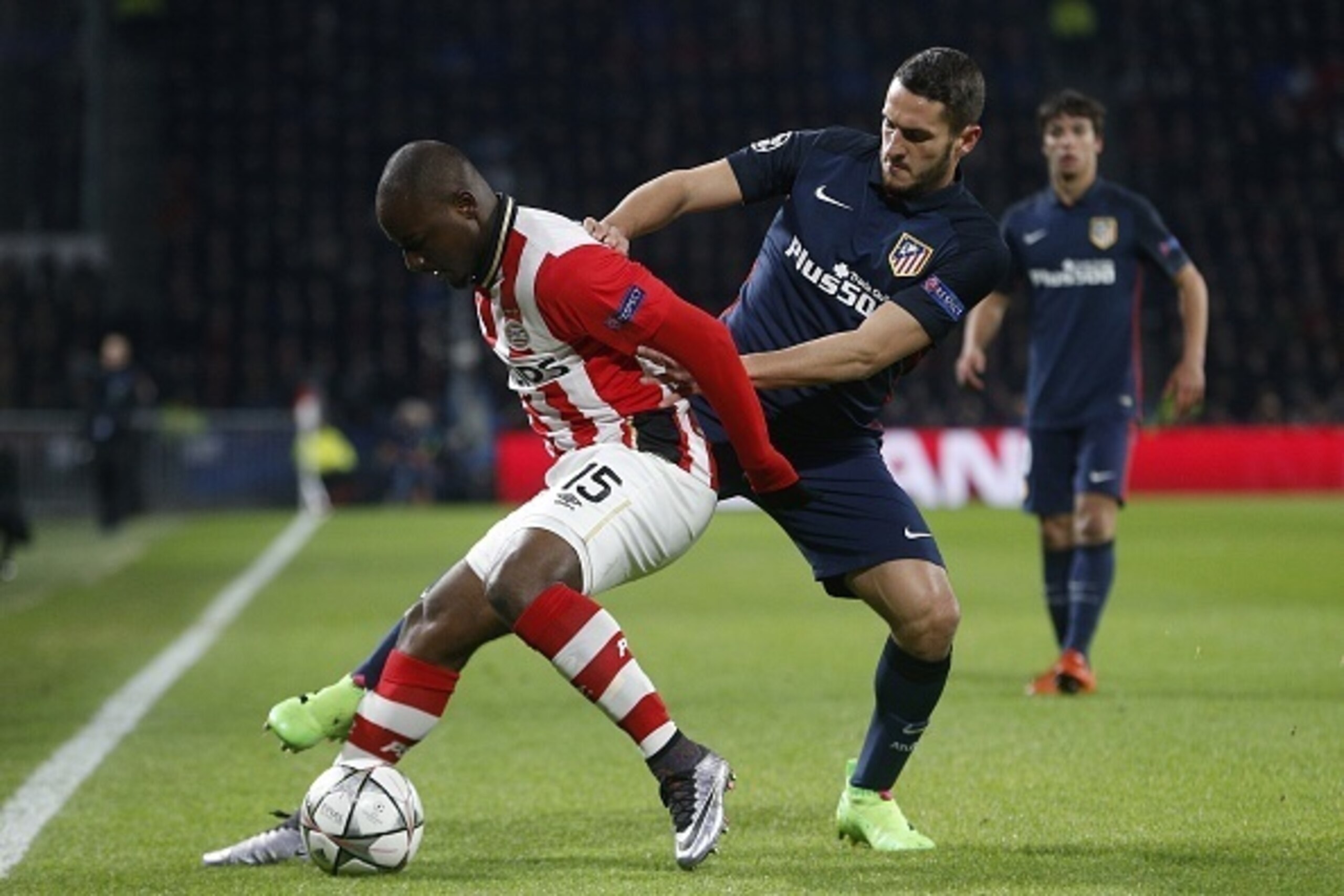 (L-R), Jetro Willems of PSV, Koke of Club Atletico de Madrid during the UEFA Champions League Round of 16, First leg match between PSV Eindhoven and Atletico Madrid on February 24, 2016 at the Philips stadium in Eindhoven, The Netherlands.(Photo by VI Ima