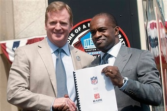 Roger Goodell and DeMaurice Smith