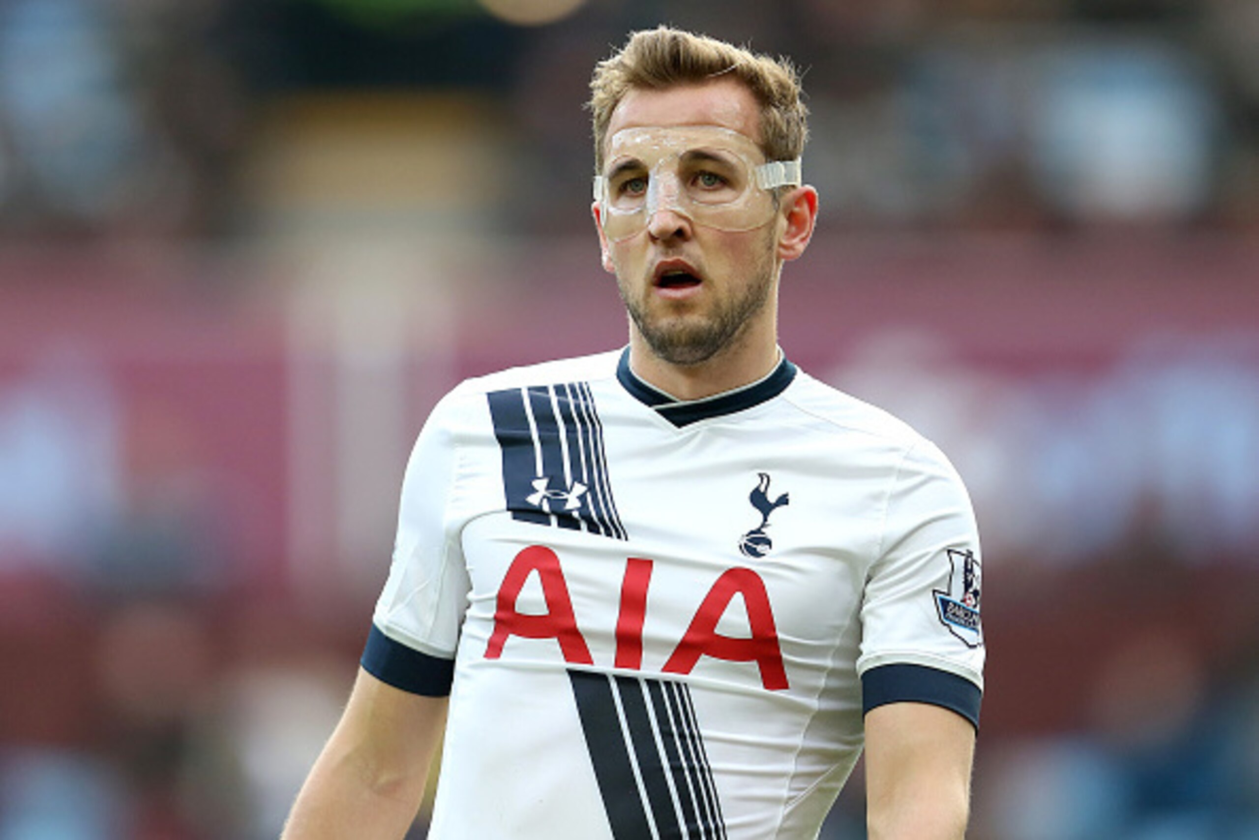 BIRMINGHAM, ENGLAND - MARCH 13: Harry Kane of Tottenham Hotspur during the Barclays Premier League match between Aston Villa and Tottenham Hotspur at Villa Park on March 13, 2016 in Birmingham, England.  (Photo by James Baylis - AMA/Getty Images)