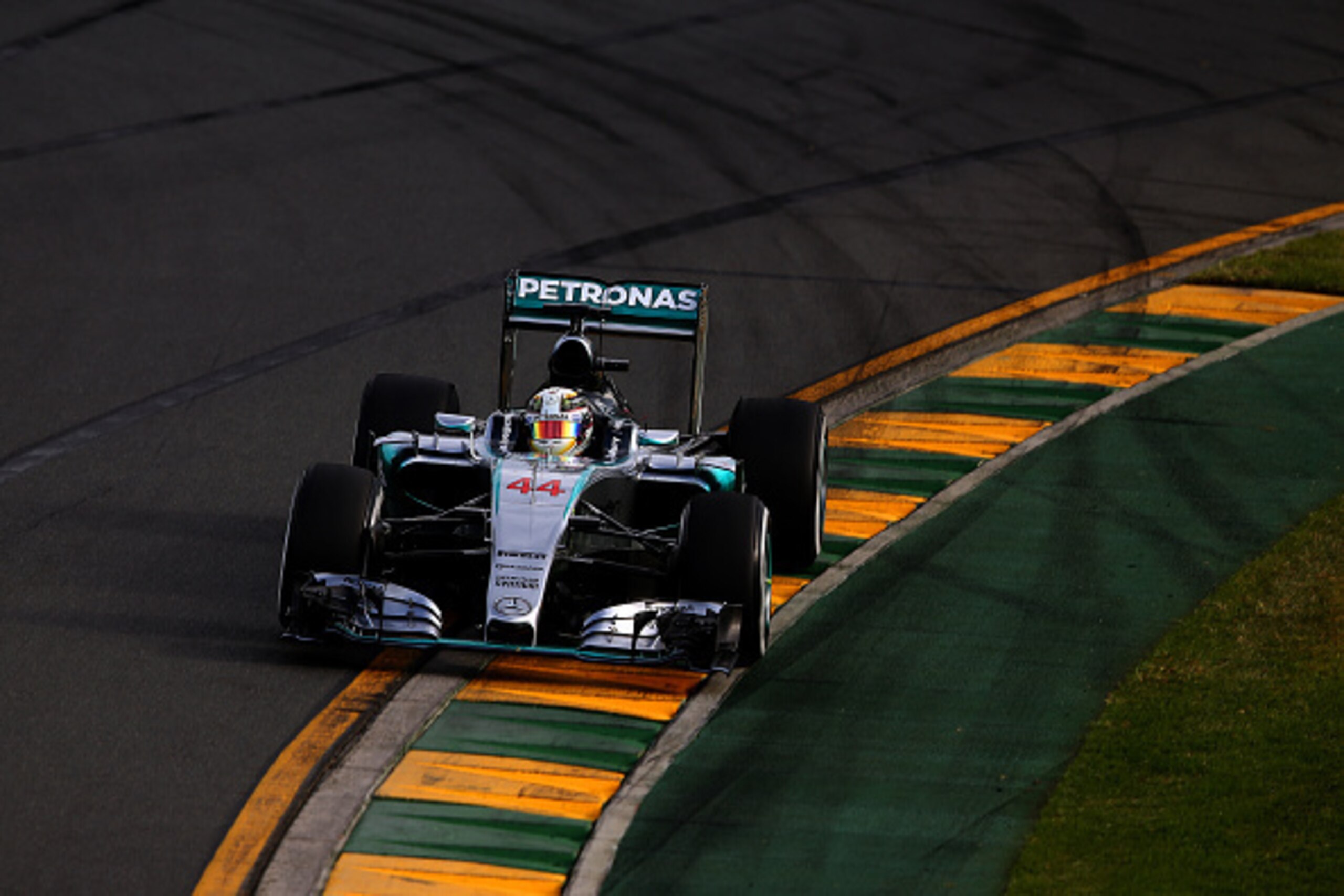 MELBOURNE, AUSTRALIA - MARCH 14:  Lewis Hamilton of Great Britain and Mercedes GP drives during qualifying for the Australian Formula One Grand Prix at Albert Park on March 14, 2015 in Melbourne, Australia.  (Photo by Dan Istitene/Getty Images)