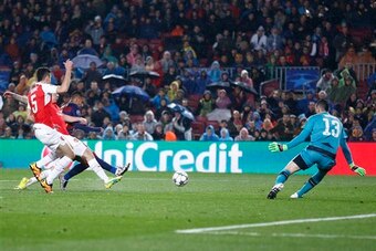 Neymar puts Barcelona in front.