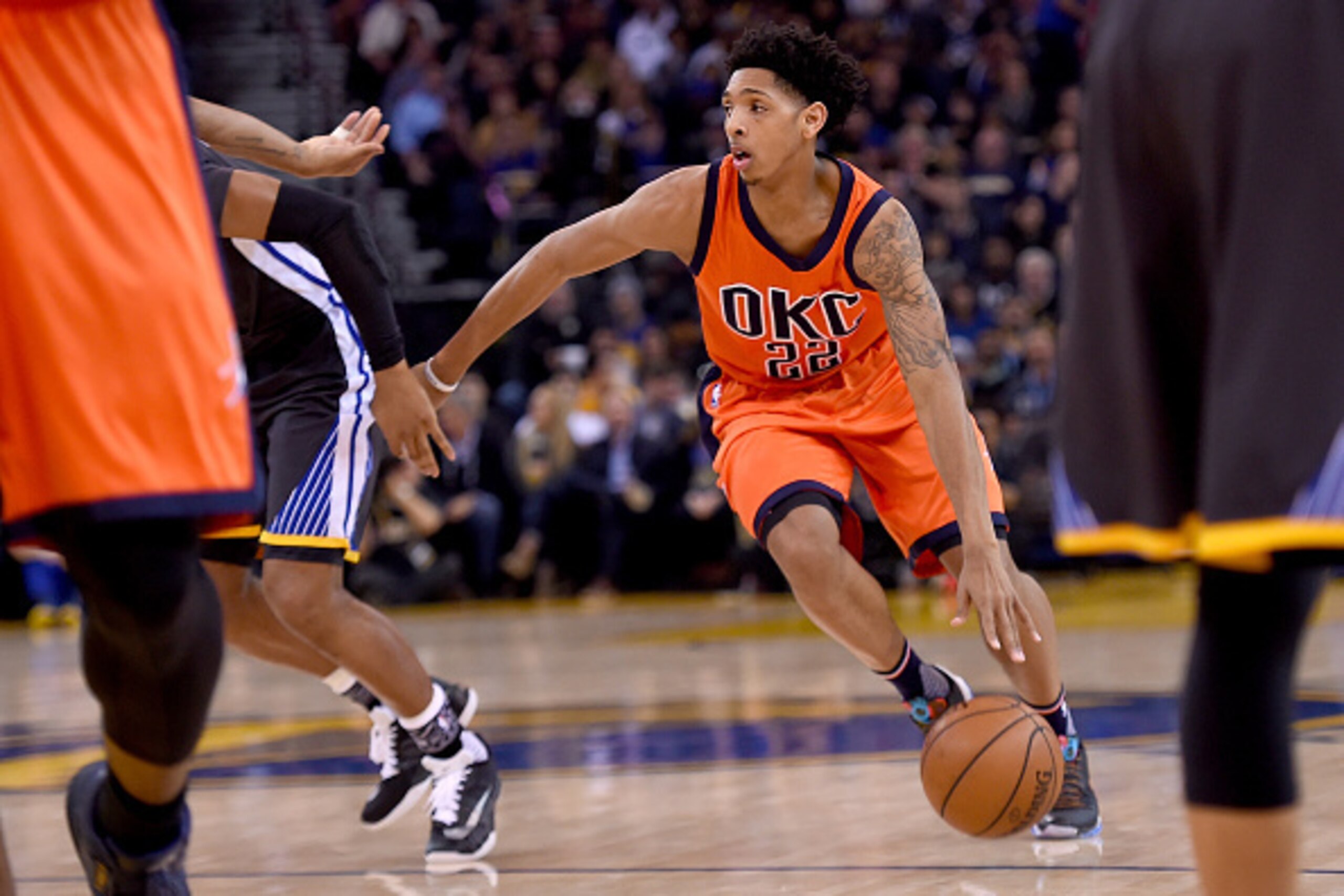 OAKLAND, CA - FEBRUARY 06:  Cameron Payne #22 of the Oklahoma City Thunder dribbles the ball against the Golden State Warriors during an NBA basketball game at ORACLE Arena on February 6, 2016 in Oakland, California. NOTE TO USER: User expressly acknowled