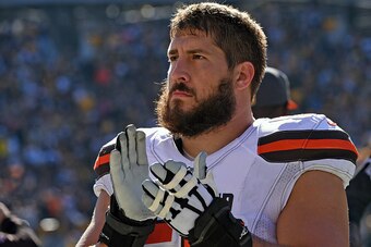PITTSBURGH, PA - NOVEMBER 15:  Center Alex Mack #55 of the Cleveland Browns looks on from the sideline before a game against the Pittsburgh Steelers at Heinz Field on November 15, 2015 in Pittsburgh, Pennsylvania.  The Steelers defeated the Browns 30-9. (