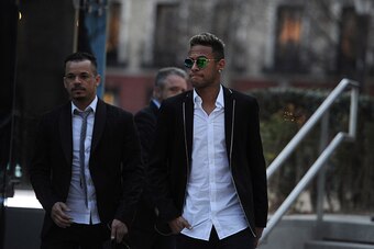 MADRID, SPAIN - FEBRUARY 02:  Neymar of FC Barcelona leaves the National Court on February 2, 2016 in Madrid, Spain. Neymar was giving evidence over allegations of corruption and fraud surrounding his transfer to FC Barcelona.  (Photo by Denis Doyle/Getty
