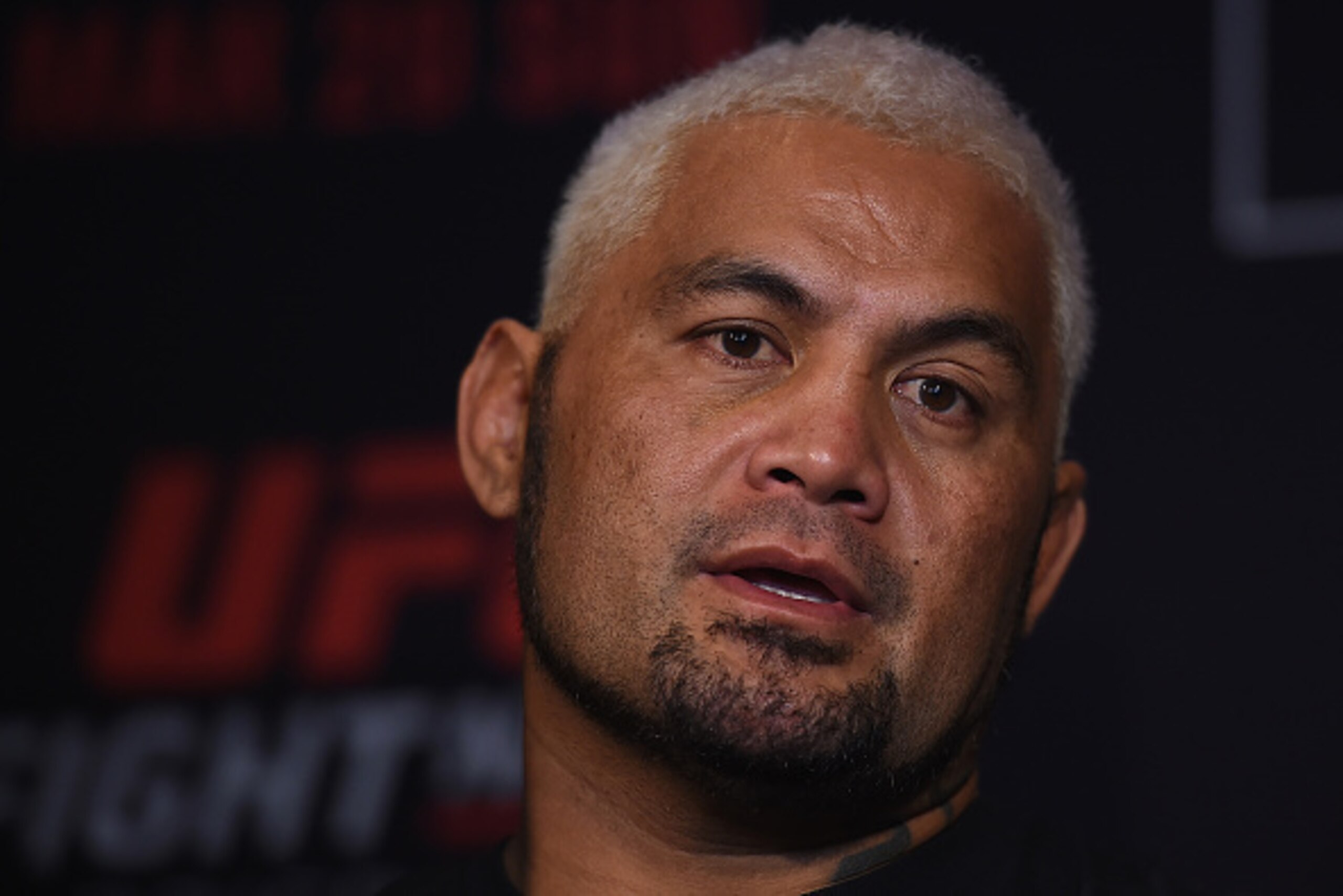 BRISBANE, AUSTRALIA - MARCH 18:  UFC heavyweight contender Mark Hunt speaks to media during the Ultimate Media Day on March 18, 2016 in Brisbane, Australia.  (Photo by Matt Roberts/Getty Images)