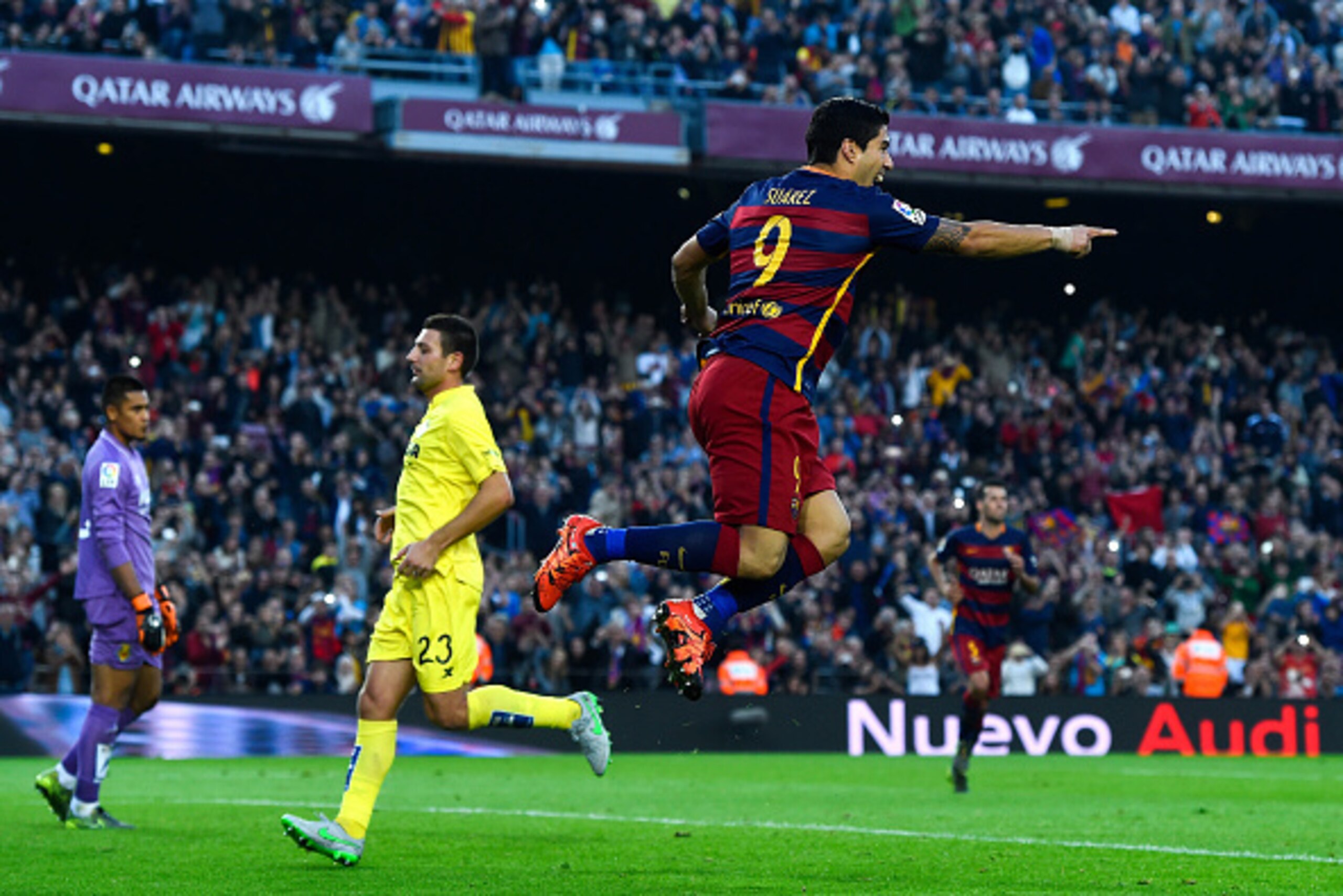 BARCELONA, SPAIN - NOVEMBER 08:  Luis Suarez of FC Barcelona celebrates after scoring his team's second goal from the penalty spot during the La Liga match between FC Barcelona and Villarreal CF at Camp Nou on November 8, 2015 in Barcelona, Spain.  (Photo