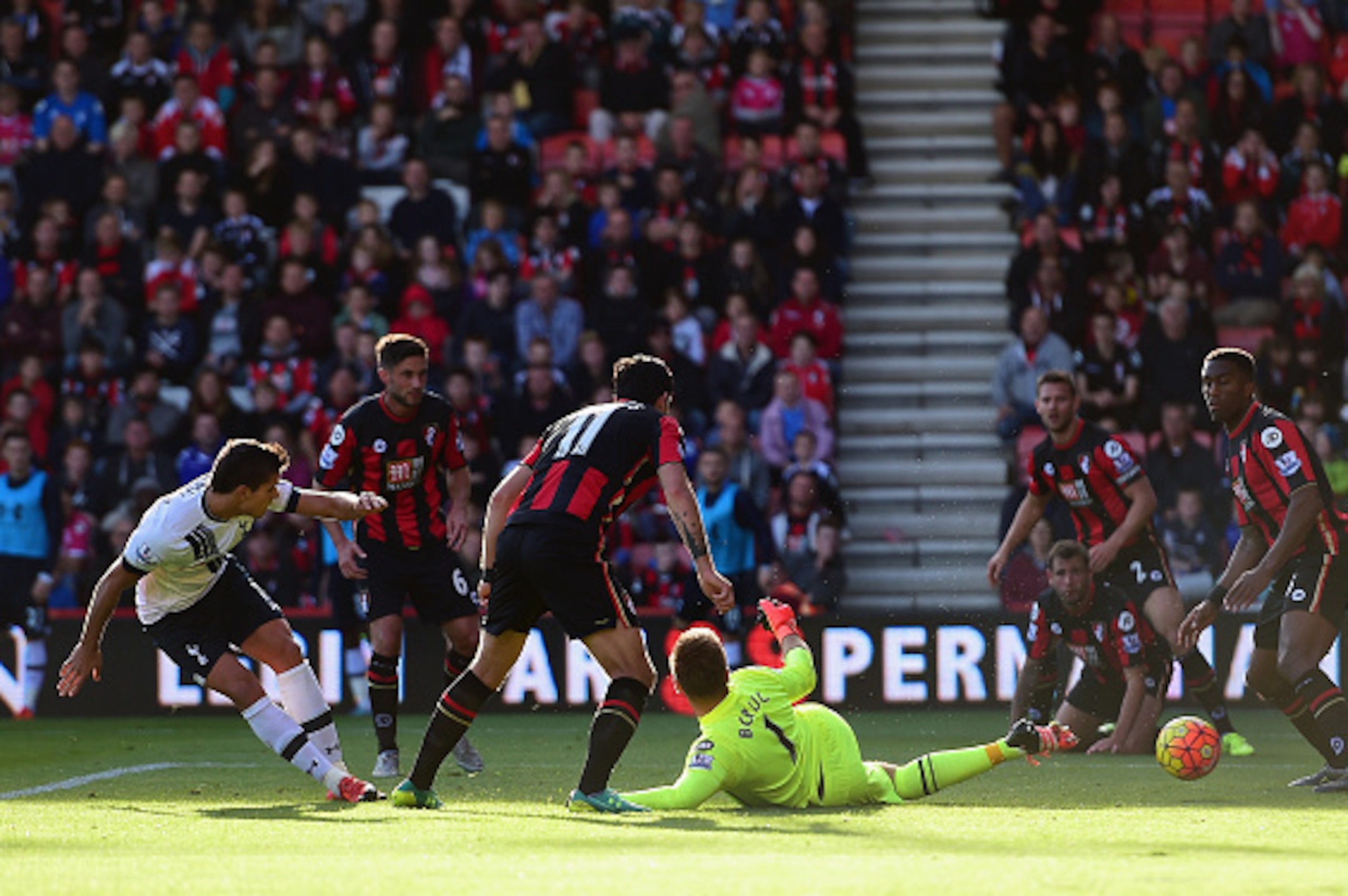 BOURNEMOUTH, ENGLAND - OCTOBER 25: Erik Lamela of Tottenham Hotspur scores his team's third goal during the Barclays Premier League match between A.F.C. Bournemouth and Tottenham Hotspur at Vitality Stadium on October 25, 2015 in Bournemouth, England.  (P