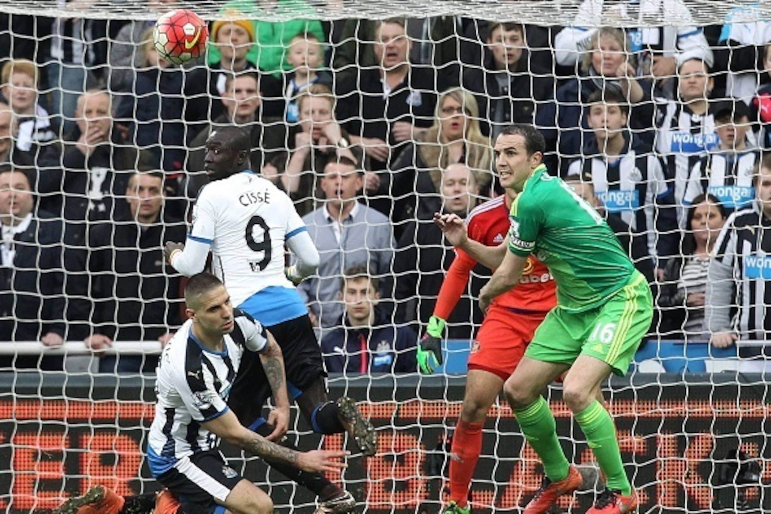 Newcastle United's Serbian striker Aleksandar Mitrovic (L) receives a knock to the head during the English Premier League football match between Newcastle United and Sunderland at St James' Park in Newcastle-upon-Tyne, north east England on March 20, 2016 Newcastle United's Serbian striker Aleksandar Mitrovic (L) receives a knock to the head during the English Premier League football match between Newcastle United and Sunderland at St James' Park in Newcastle-upon-Tyne, north east England on March 20, 2016