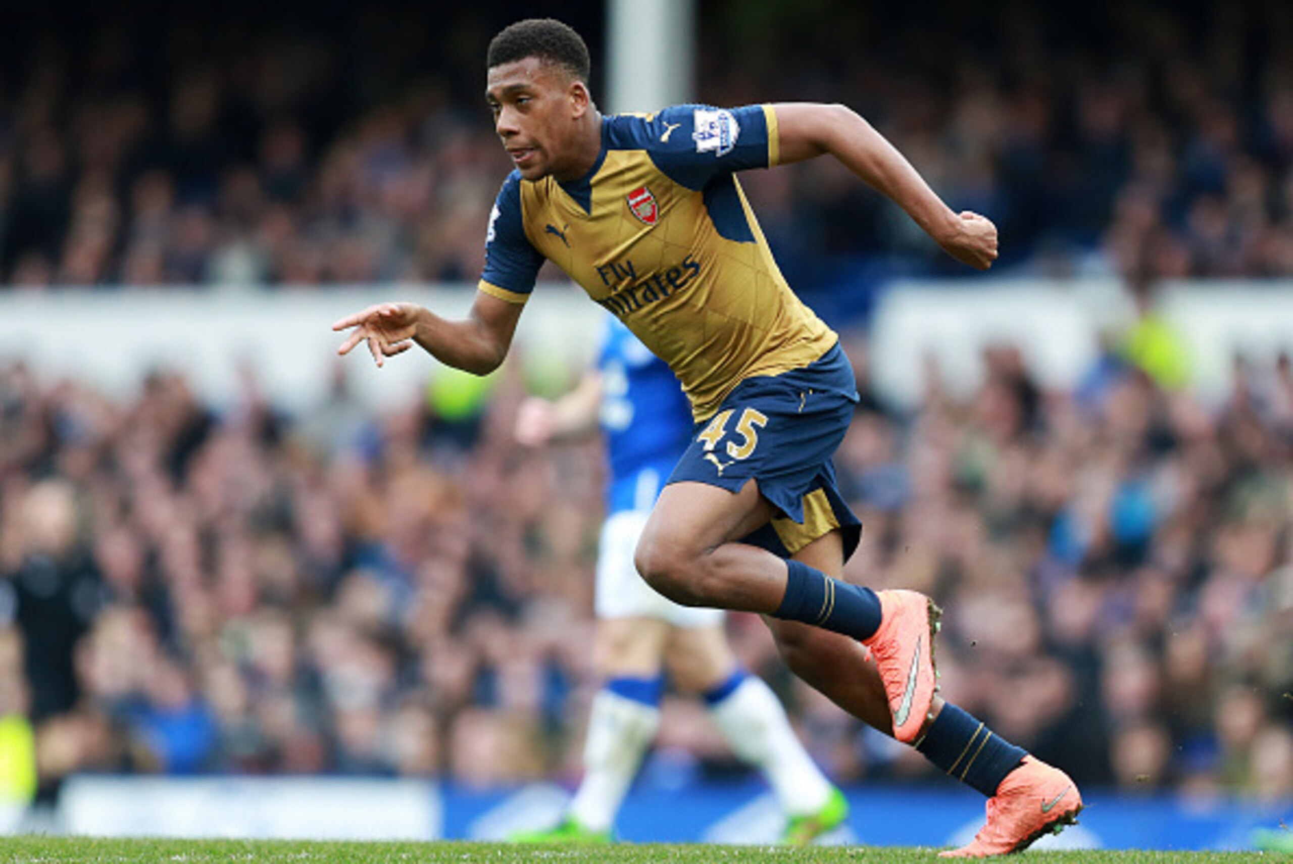 LIVERPOOL, ENGLAND - MARCH 19: Alex Iwobi of Arsenal during the Barclays Premier League match between Everton and Arsenal at Goodison Park on March 19, 2016 in Liverpool, England.  (Photo by James Baylis - AMA/Getty Images)