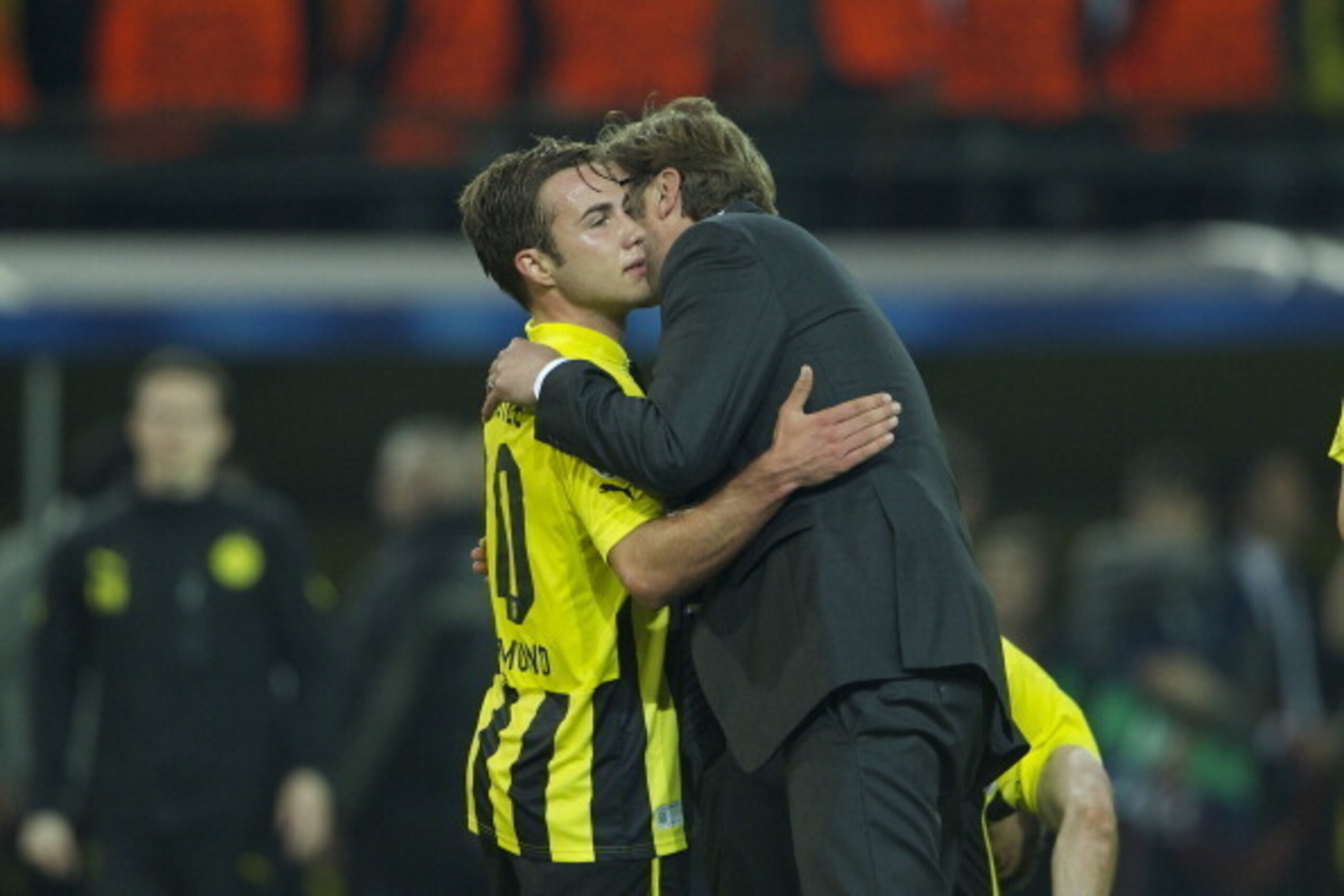 (L-R) Mario Gotze of Borussia Dortmund, coach Jurgen Klopp of Borussia Dortmund during the UEFA Champions League match between Borussia Dortmund and Real Madrid on April 24, 2013 at the Signal Iduna Park stadium in Dortmund, Germany.(Photo by VI Images vi