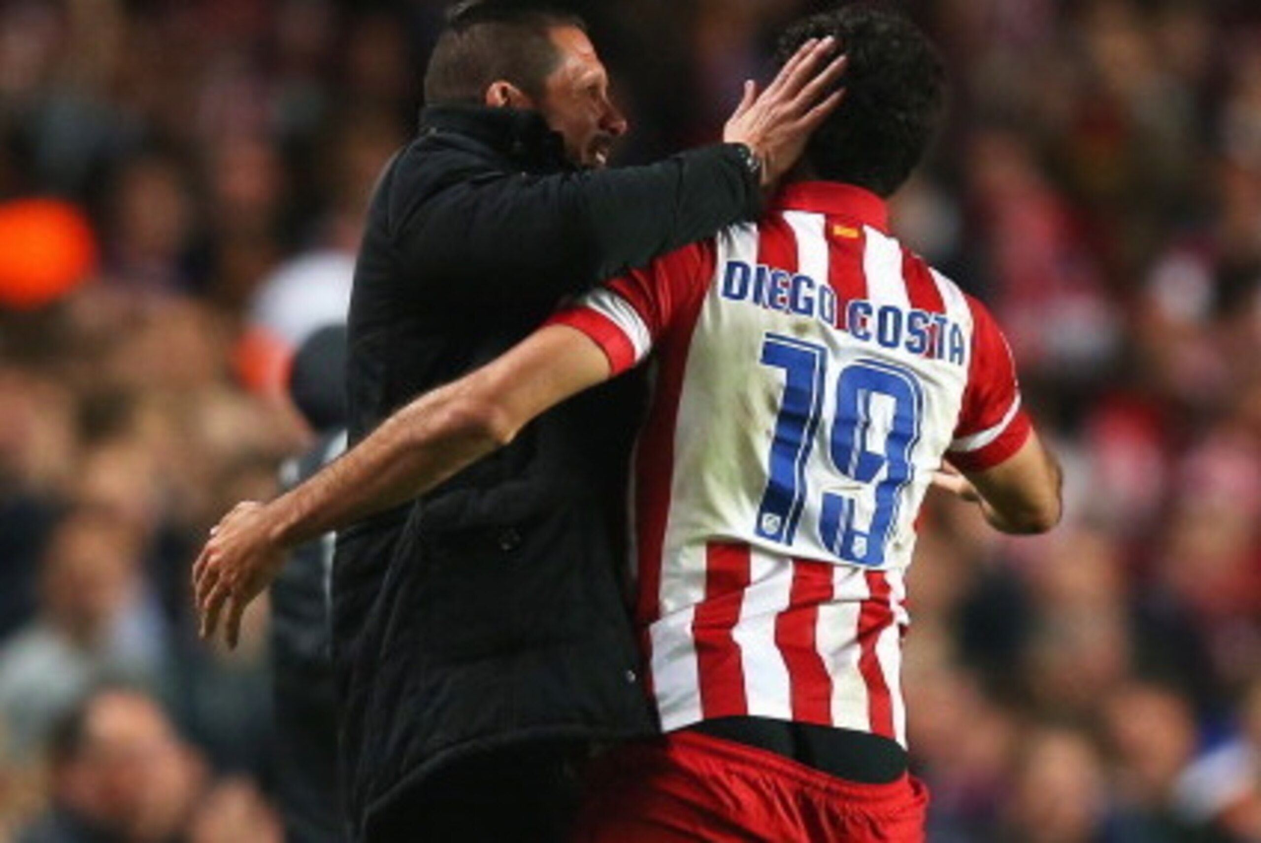 LONDON, ENGLAND - APRIL 30:  Diego Costa (R) of Club Atletico de Madrid celebrates his goal with Diego Simeone, coach of Club Atletico de Madrid during the UEFA Champions League semi-final second leg match between Chelsea and Club Atletico de Madrid at St