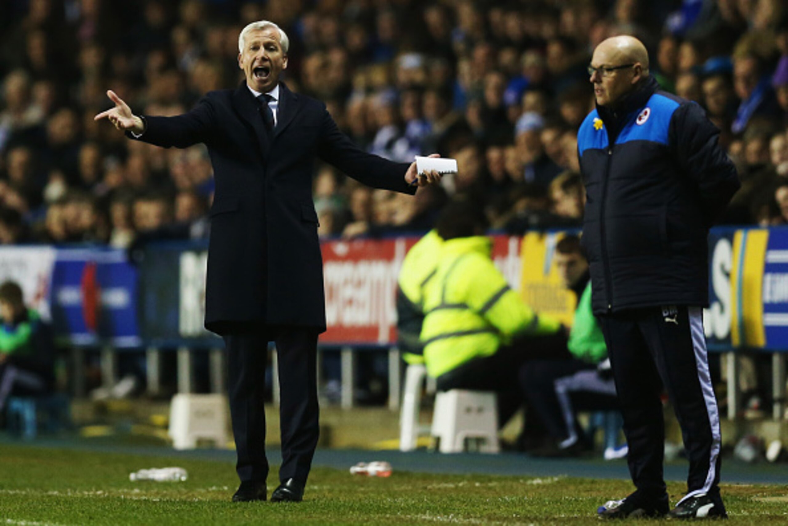 READING, ENGLAND - MARCH 11: Alan Pardew manager of Crystal Palace shouts as Brian McDermott manager of Reading looks on during the Emirates FA Cup sixth round match between Reading and Crystal Palace at Madejski Stadium on March 11, 2016 in Reading, En READING, ENGLAND - MARCH 11: Alan Pardew manager of Crystal Palace shouts as Brian McDermott manager of Reading looks on during the Emirates FA Cup sixth round match between Reading and Crystal Palace at Madejski Stadium on March 11, 2016 in Reading, En