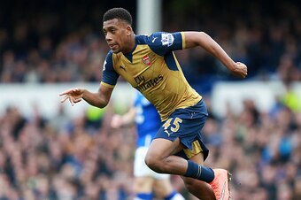 LIVERPOOL, ENGLAND - MARCH 19: Alex Iwobi of Arsenal during the Barclays Premier League match between Everton and Arsenal at Goodison Park on March 19, 2016 in Liverpool, England.  (Photo by James Baylis - AMA/Getty Images)