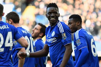LONDON, ENGLAND - MARCH 05:  Bertrand Traore of Chelsea celebrates scoring his team's first goal during the Barclays Premier League match between Chelsea and Stoke City at Stamford Bridge on March 5, 2016 in London, England.  (Photo by Mike Hewitt/Getty I