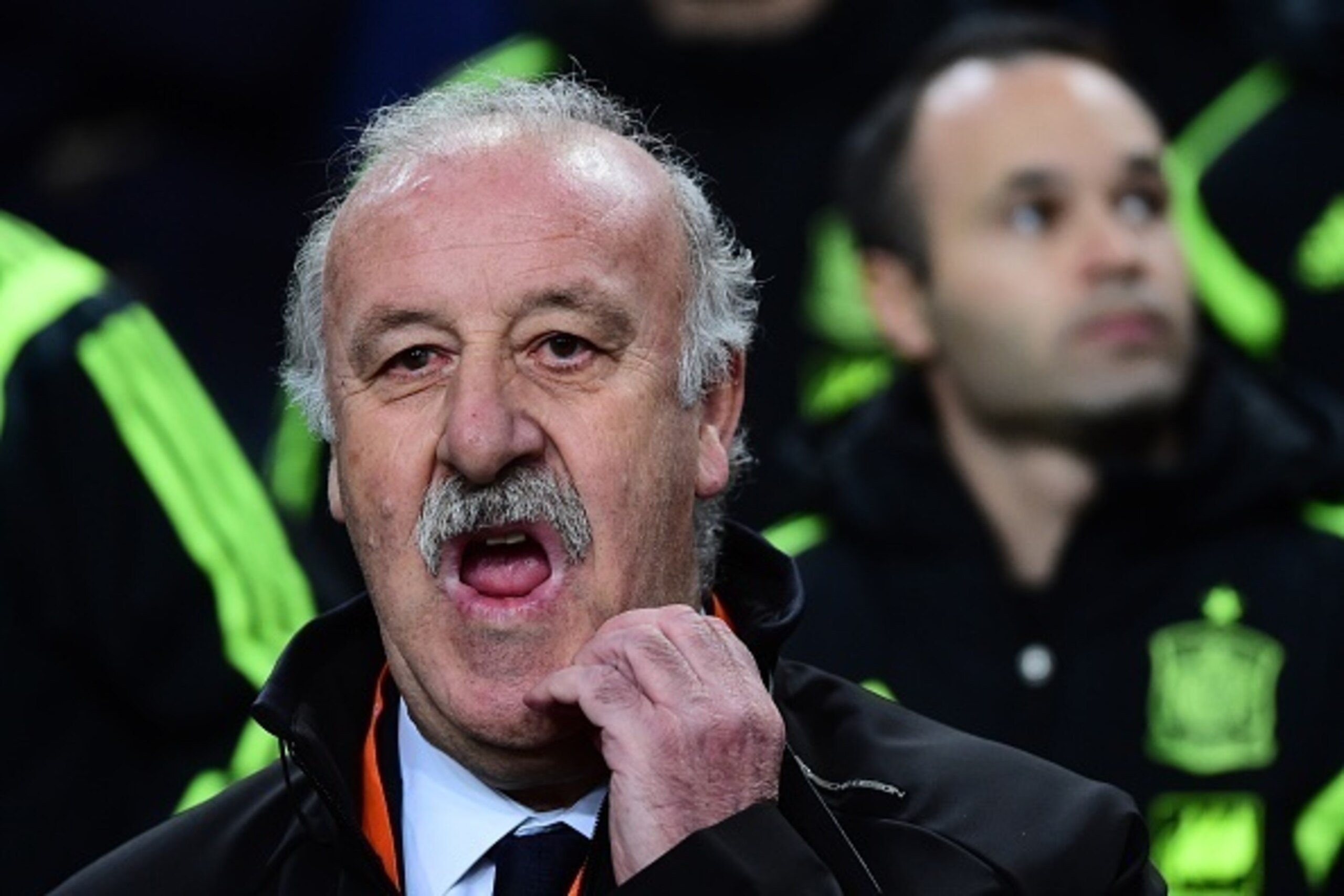 Spain's national team coach Vicente del Bosque is pictured at the start of the friendly football match Netherlands vs Spain in Amsterdam, on March 31, 2015. AFP PHOTO/Emmanuel Dunand        (Photo credit should read EMMANUEL DUNAND/AFP/Getty Images)