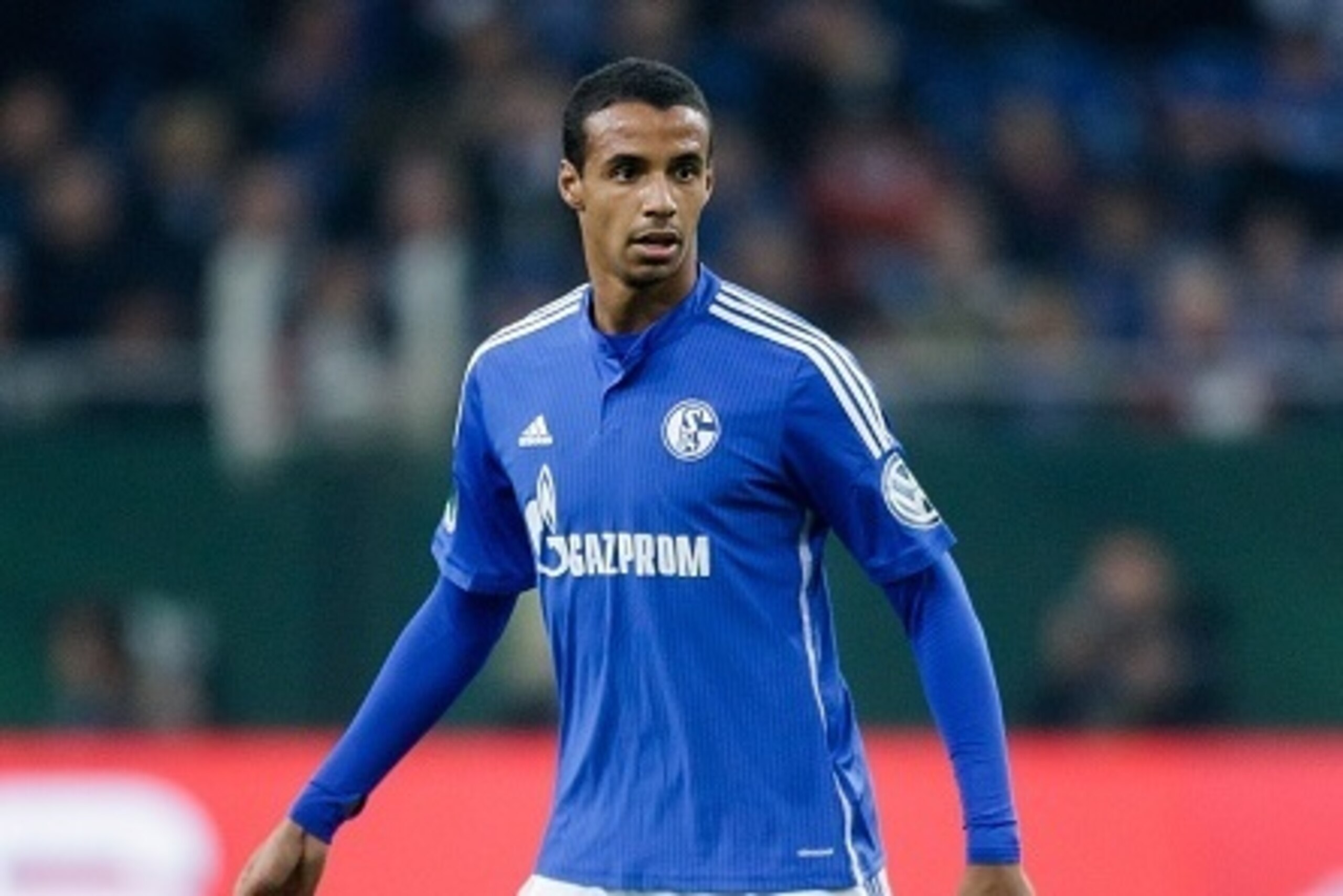 Joel Matip of Schalke 04 during the DFB Pokal match between Schalke 04 and Borussia Monchengladbach on October 28, 2015 at the Veltins Arena in Gelsenkirchen, Germany.(Photo by VI Images via Getty Images)