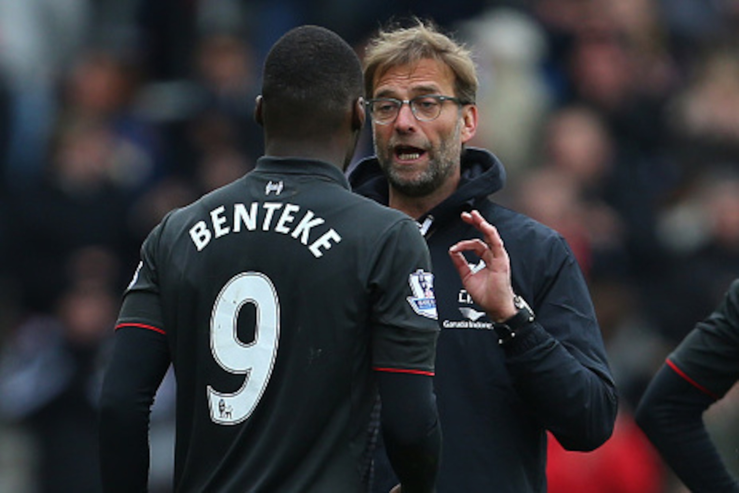 SOUTHAMPTON, ENGLAND - MARCH 20:  Jurgen Klopp manager of Liverpool speaks with Christian Benteke of Liverpool after the Barclays Premier League match between Southampton and Liverpool on March 20, 2016 in Southampton, United Kingdom.  (Photo by Catherine
