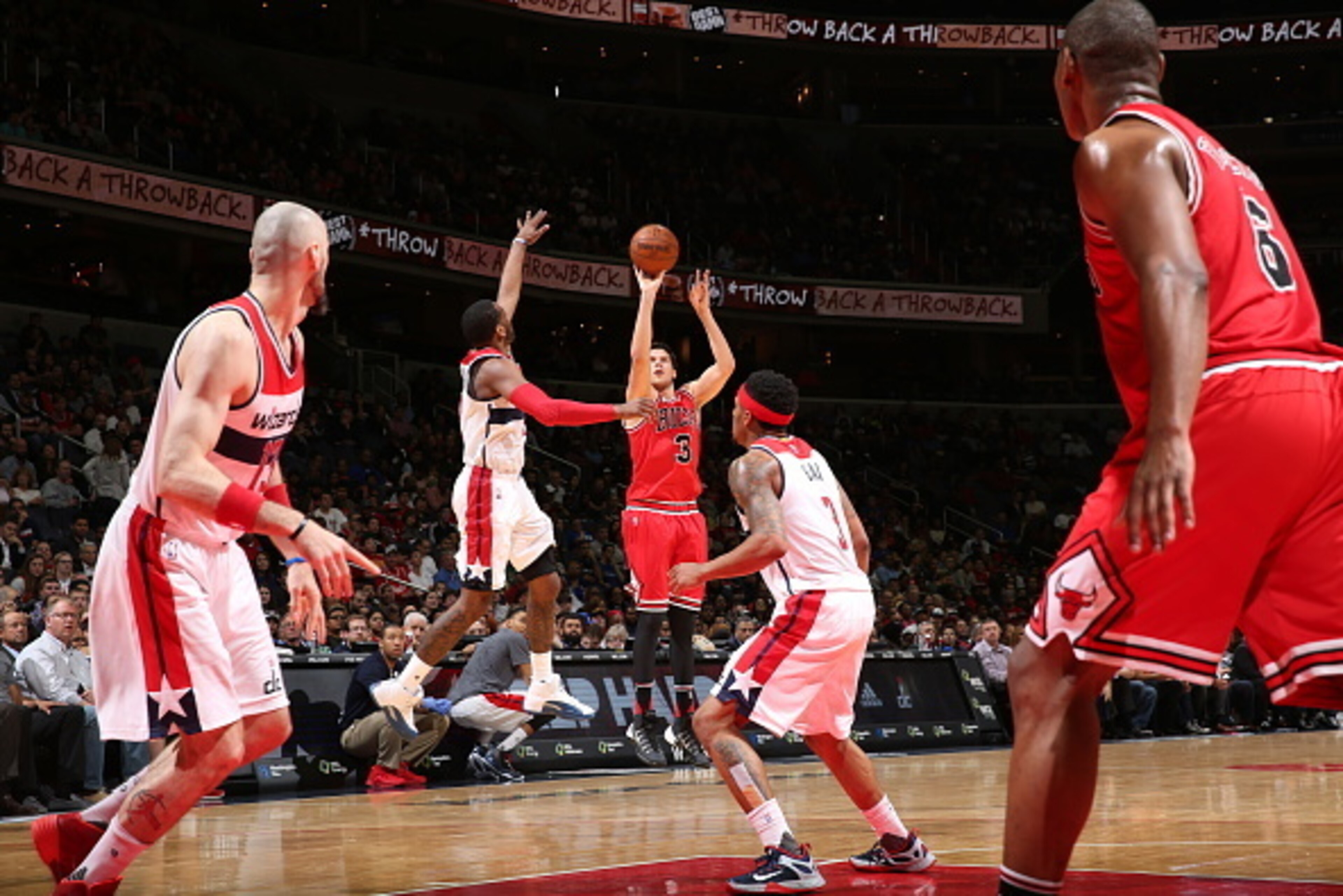 WASHINGTON, DC - MARCH 16: Doug McDermott #3 of the Chicago Bulls shoots against the Washington Wizards during the game on March 16, 2016 at Verizon Center in Washington, District of Columbia. NOTE TO USER: User expressly acknowledges and agrees that, by WASHINGTON, DC - MARCH 16: Doug McDermott #3 of the Chicago Bulls shoots against the Washington Wizards during the game on March 16, 2016 at Verizon Center in Washington, District of Columbia. NOTE TO USER: User expressly acknowledges and agrees that, by