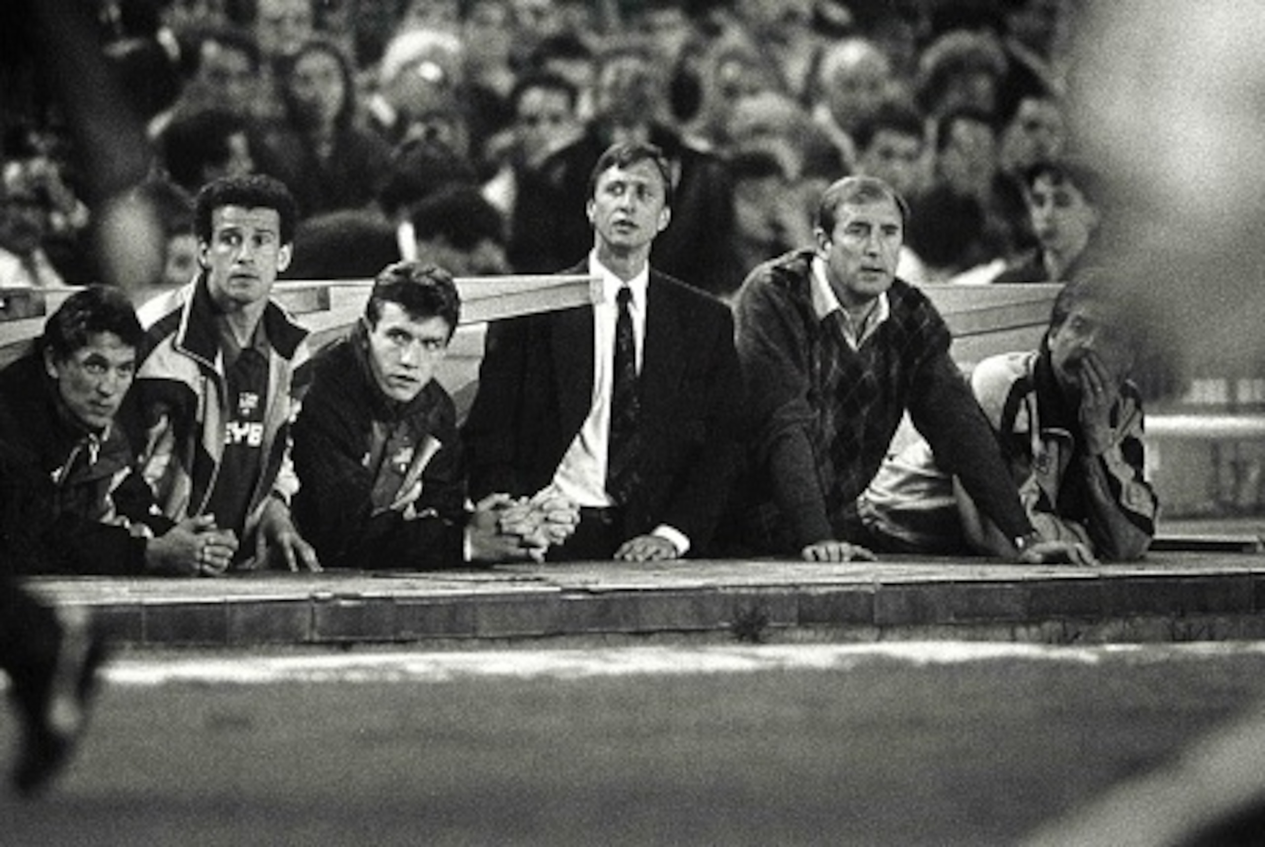 Foto: Focko van Dantzig
1-4-89
Johan Cruyff tijdens barcelona - Real Madrid

Coach Johan Cruyff of FC Barcelona during a match between FC Barcelona and Real Madrid in Camp Nou on april 1, 1989 in Barcelona, Spain (Photo by VI Images via Getty Images)