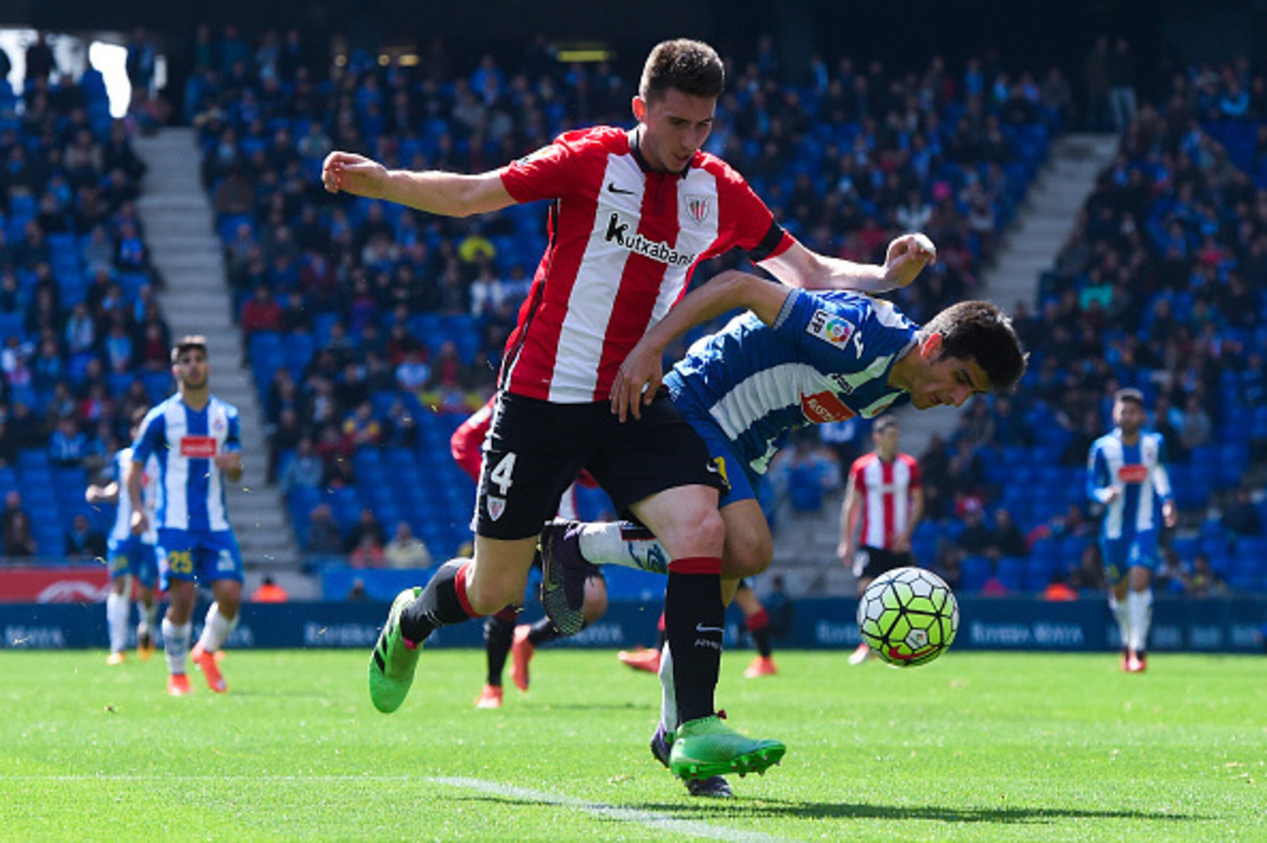 BARCELONA, SPAIN - MARCH 20: Gerard Moreno of RCD Espanyol competes for the ball with Aymeric Laporte of Athletic Club during the La Lga match between Real CD Espanyol and Athletic Club de Bilbao at Cornella-El Prat Stadium on March 20, 2016 in Barcelona BARCELONA, SPAIN - MARCH 20: Gerard Moreno of RCD Espanyol competes for the ball with Aymeric Laporte of Athletic Club during the La Lga match between Real CD Espanyol and Athletic Club de Bilbao at Cornella-El Prat Stadium on March 20, 2016 in Barcelona