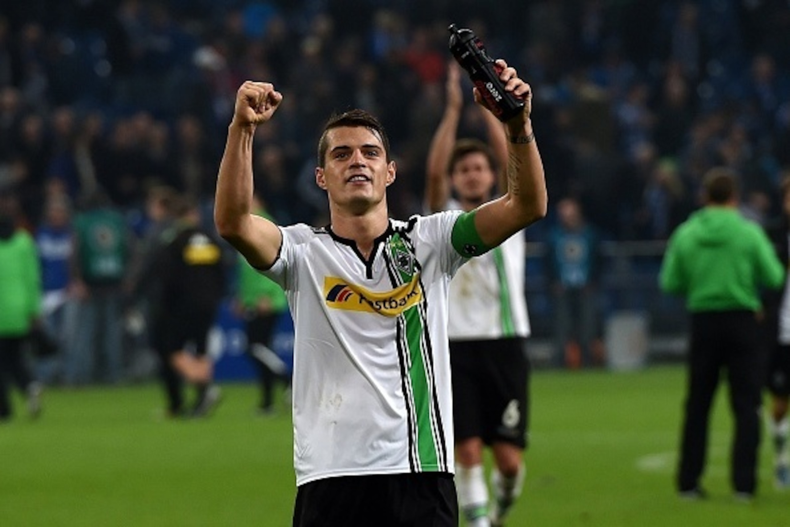 Moenchengladbach's Swiss midfielder Granit Xhaka reacts after the German Cup DFB second round football match Schalke 04 vs Borussia Moenchengladbach in Gelsenkirchen, western Germany on October 28, 2015. AFP PHOTO / PATRIK STOLLARZ

RESTRICTIONS / EMBARGO