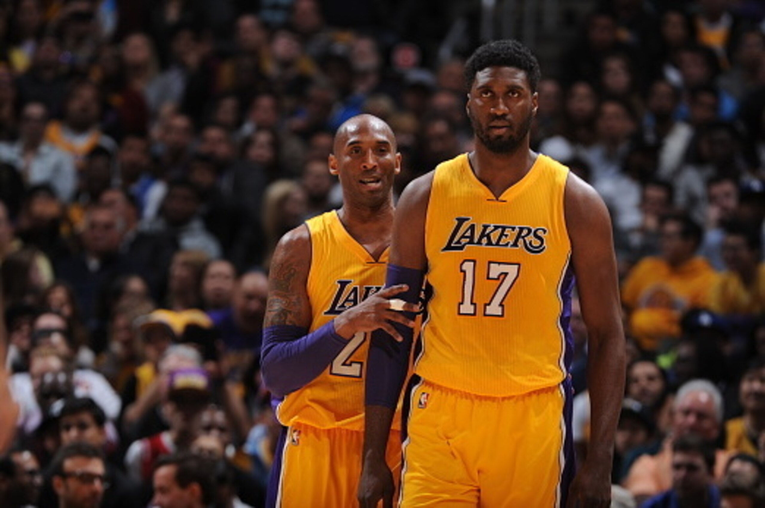 LOS ANGELES, CA - MARCH 22: Kobe Bryant #24 and Roy Hibbert #17 of the Los Angeles Lakers during the game against the Memphis Grizzlies on March 22, 2016 at STAPLES Center in Los Angeles, California. NOTE TO USER: User expressly acknowledges and agrees t LOS ANGELES, CA - MARCH 22: Kobe Bryant #24 and Roy Hibbert #17 of the Los Angeles Lakers during the game against the Memphis Grizzlies on March 22, 2016 at STAPLES Center in Los Angeles, California. NOTE TO USER: User expressly acknowledges and agrees t