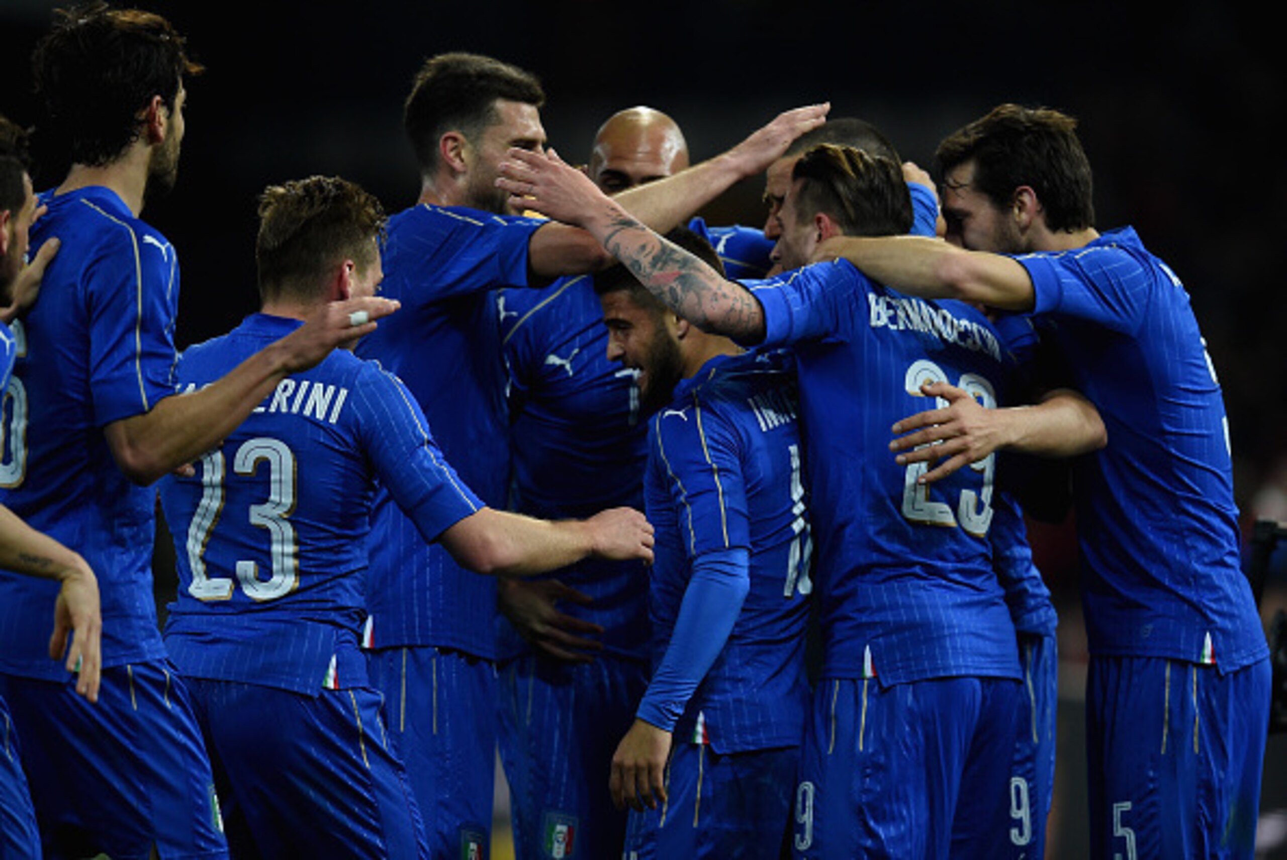 UDINE, ITALY - MARCH 24:  Lorenzo Insigne of Italy (C) celebrates after scoring the opening goal during the international friendly match between Italy and Spain at Stadio Friuli on March 24, 2016 in Udine, Italy.  (Photo by Claudio Villa/Getty Images)