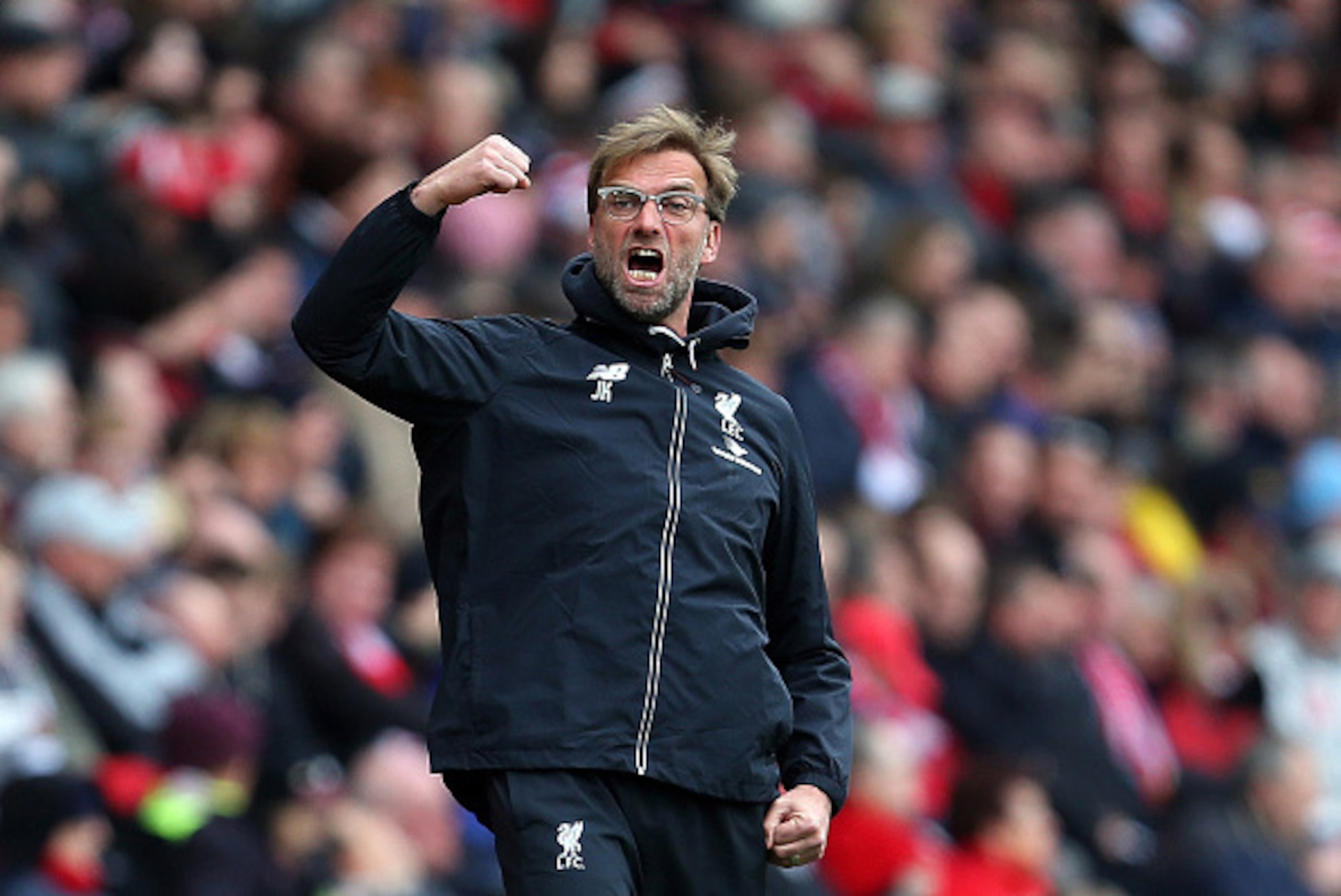 SOUTHAMPTON, ENGLAND - MARCH 20:  Jurgen Klopp manager of Liverpool celebrates after Liverpool goalkeeper Simon Mignolet saves a penalty during the Barclays Premier League match between Southampton and Liverpool on March 20, 2016 in Southampton, United Ki