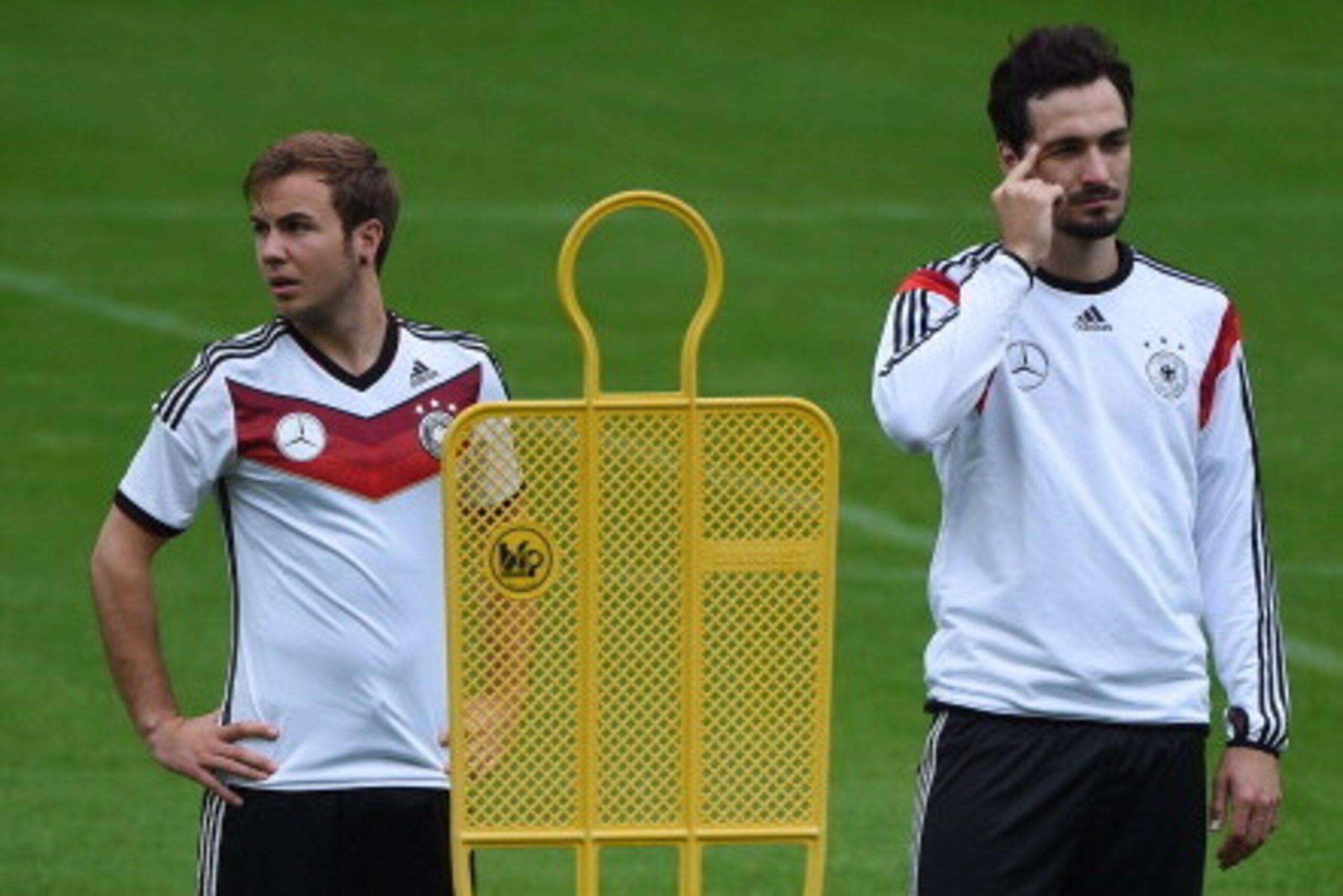 Germany´s midfielder Mario Goetze (L) and Germany´s defender Mats Hummels attend a training session in San Martino in Passiria, Italy, on May 23, 2014. Germany 's squad prepares for the upcoming FIFA World Cup 2014 in Brazil at a training camp in South Ty