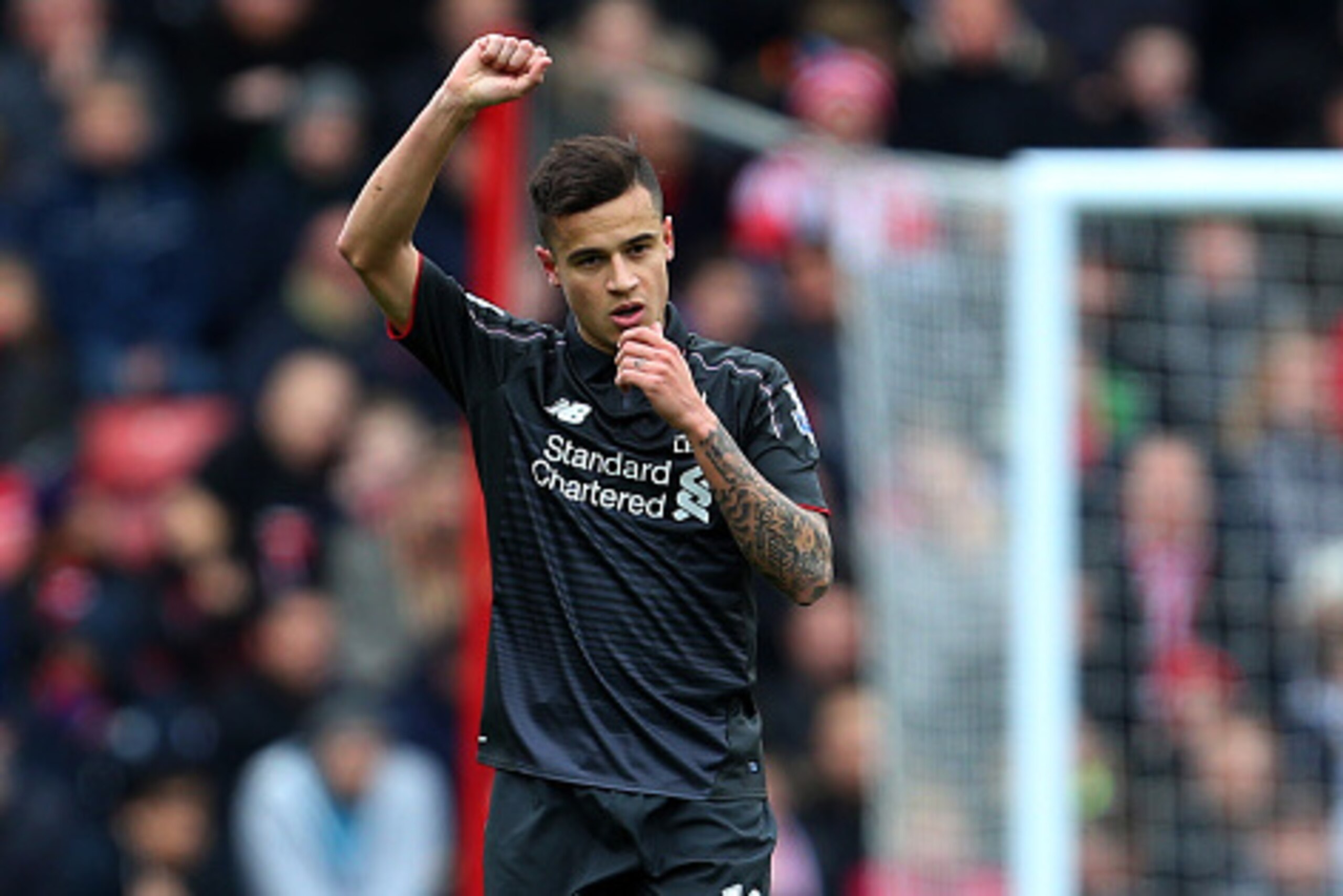 SOUTHAMPTON, ENGLAND - MARCH 20:  Philippe Coutinho of Liverpool celebrates after he scored to make it 0-1 during the Barclays Premier League match between Southampton and Liverpool on March 20, 2016 in Southampton, United Kingdom.  (Photo by Catherine Iv