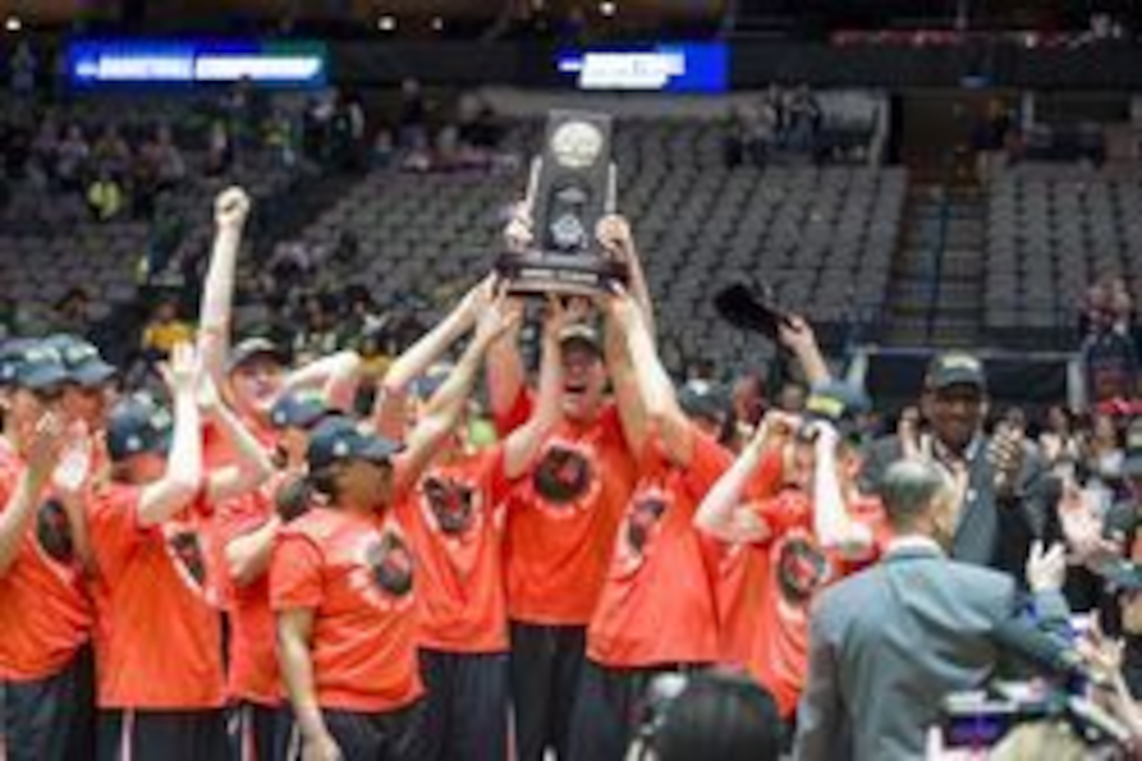 Mar 28, 2016; Dallas, TX, USA; The Oregon State Beavers celebrate the win over the Baylor Bears in the finals of the Dallas regional of the women's NCAA Tournament at American Airlines Center. The Beavers defeated the Bears 60-57. Mandatory Credit: Jerome Mar 28, 2016; Dallas, TX, USA; The Oregon State Beavers celebrate the win over the Baylor Bears in the finals of the Dallas regional of the women's NCAA Tournament at American Airlines Center. The Beavers defeated the Bears 60-57. Mandatory Credit: Jerome