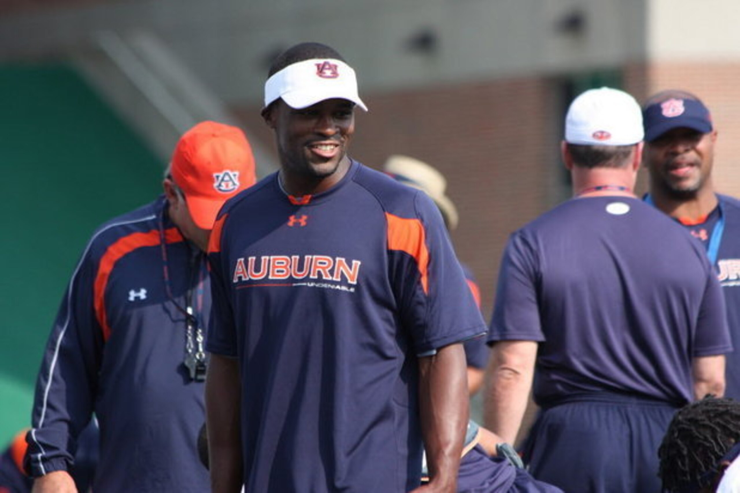 Auburn LB coach Travis Williams Auburn LB coach Travis Williams