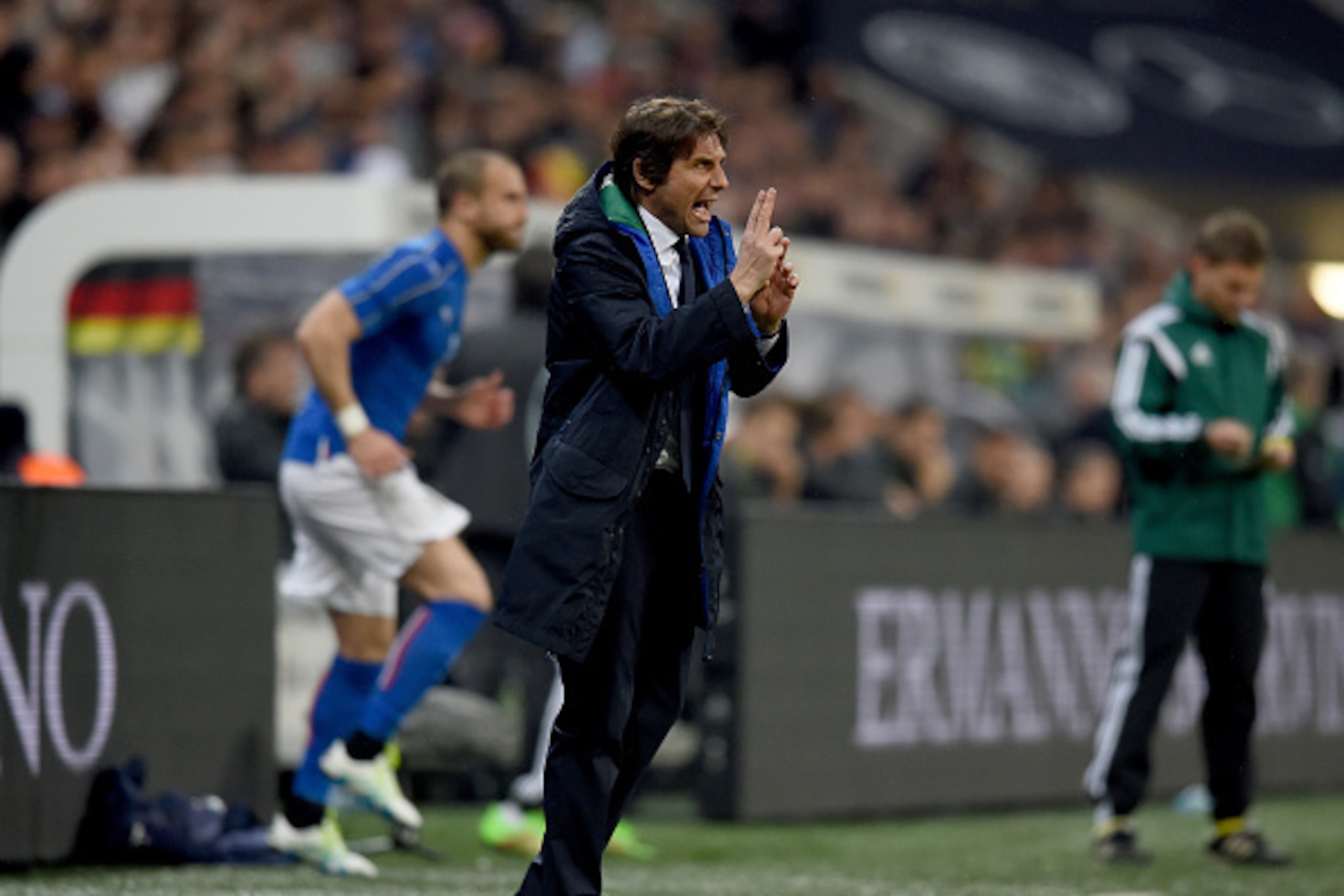 MUNICH, GERMANY - MARCH 29:  Head coach Italy Antonio Conte reacts during the international friendly match between Germany and Italy  at Allianz Arena on March 29, 2016 in Munich, Germany.  (Photo by Claudio Villa/Getty Images)