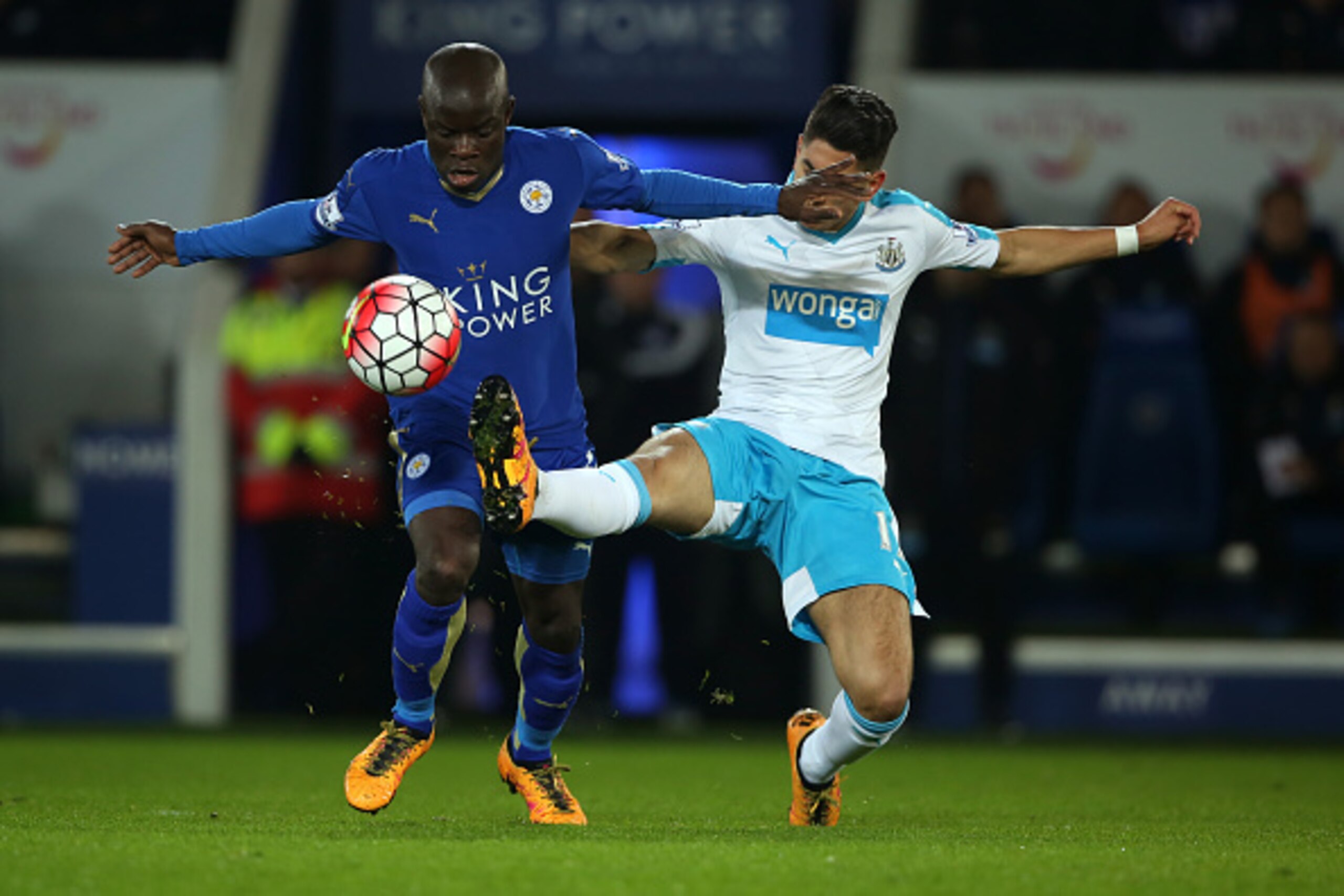 LEICESTER, ENGLAND - MARCH 14:  Ngolo Kante of Leicester City and Ayoze Perez of Newcastle United during the Barclays Premier League match between Leicester City and Newcastle United at the King Power Stadium on March 14, 2016 in Leicester, England.  (Pho