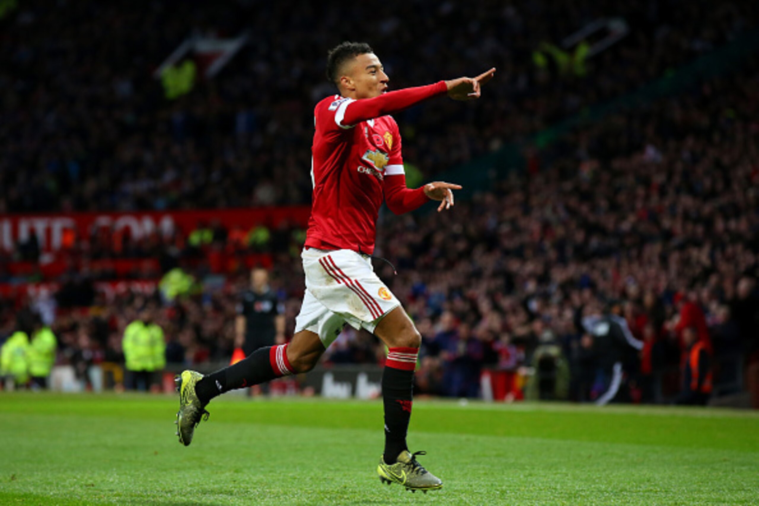 MANCHESTER, ENGLAND - NOVEMBER 07: Jesse Lingard of Manchester United celebrates scoring his team's first goal during the Barclays Premier League match between Manchester United and West Bromwich Albion at Old Trafford on November 7, 2015 in Manchester, E MANCHESTER, ENGLAND - NOVEMBER 07: Jesse Lingard of Manchester United celebrates scoring his team's first goal during the Barclays Premier League match between Manchester United and West Bromwich Albion at Old Trafford on November 7, 2015 in Manchester, E