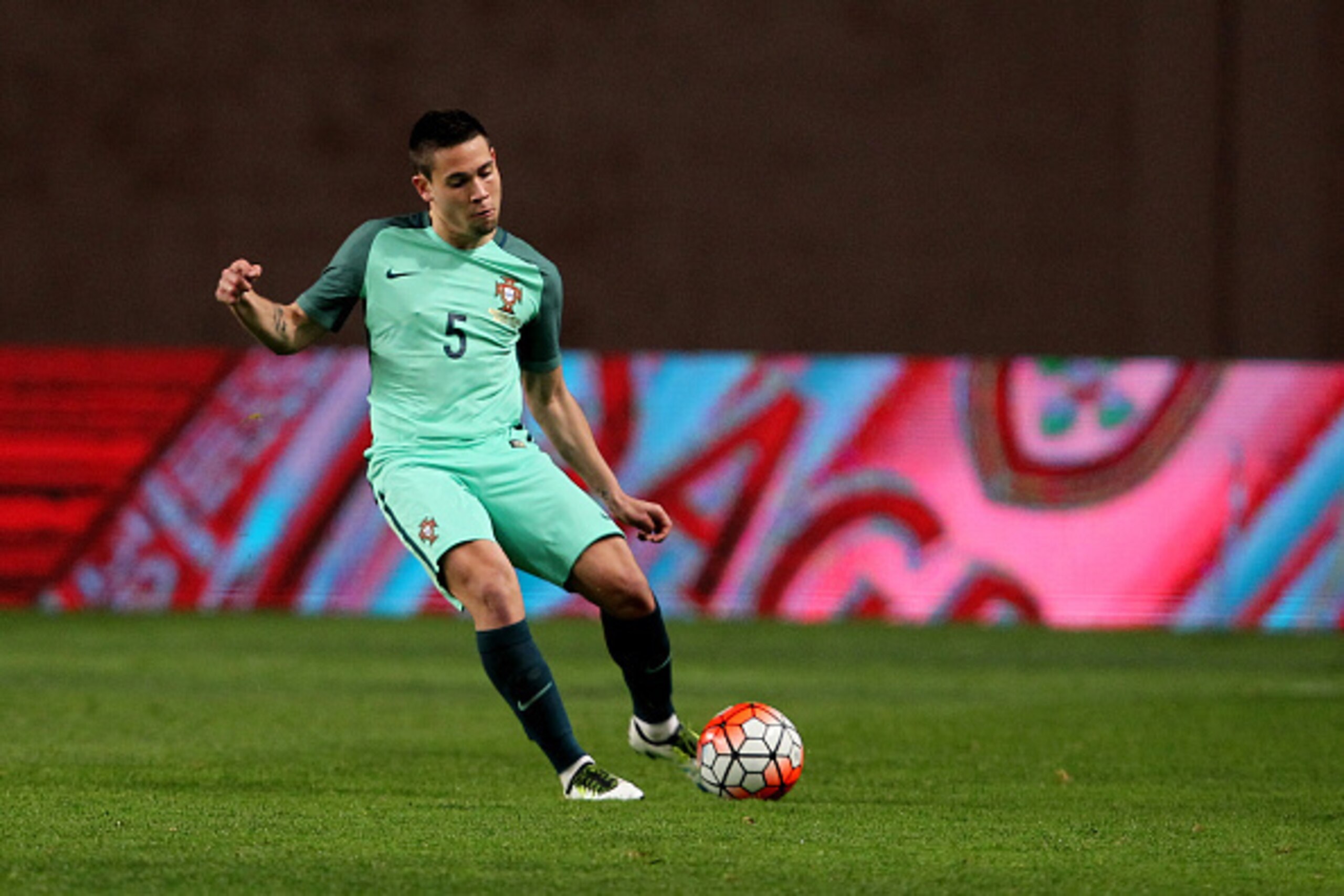 LEIRIA, PORTUGAL - MARCH 29:  Portuguese defender Raphael Guerreiro during the match between Portugal and Belgium Friendly International at  Estadio Municipal de Leiria on March 29, 2016 in Lisbon, Portugal.  (Photo by Carlos Rodrigues/Getty Images)