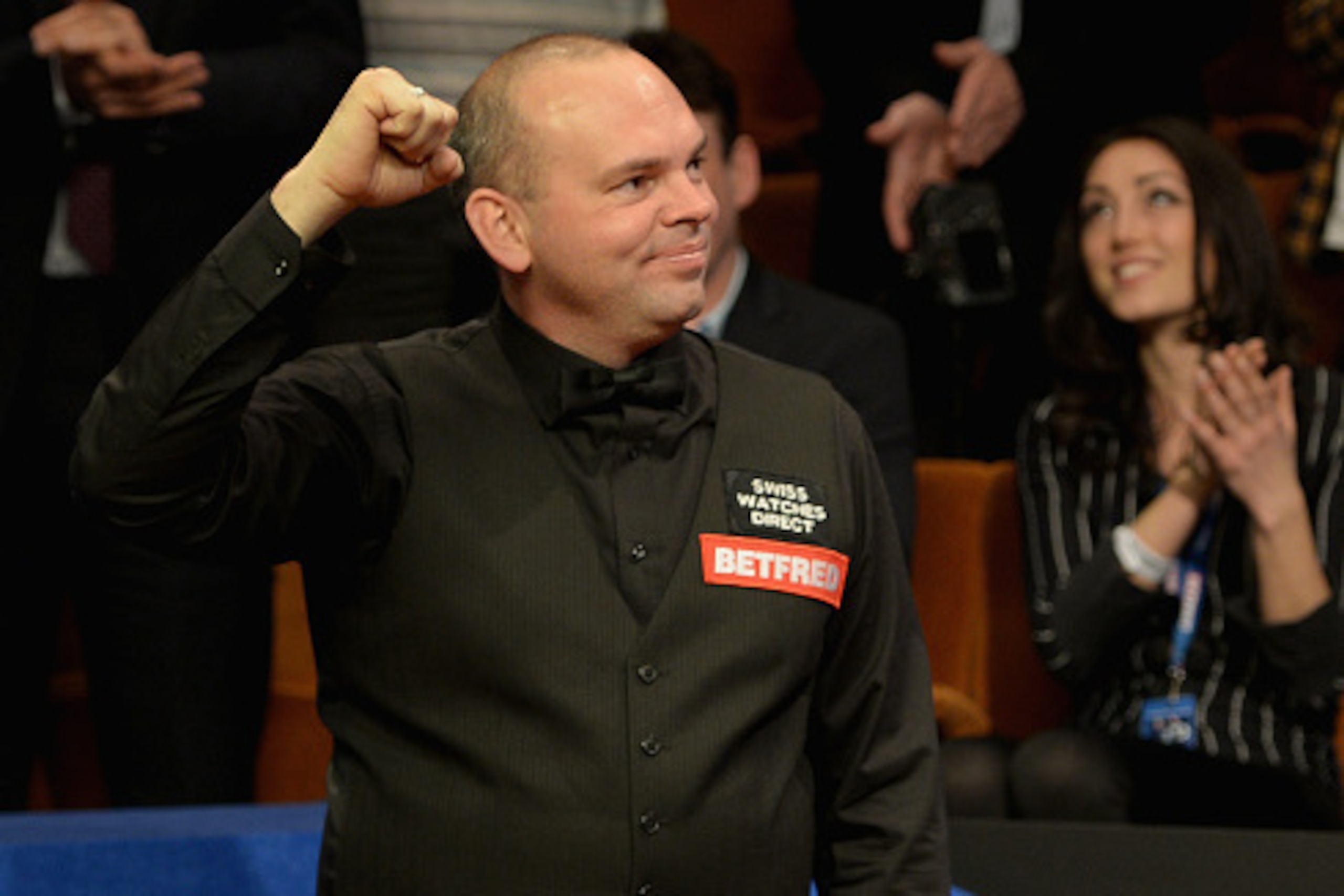 SHEFFIELD, ENGLAND - MAY 04:  Stuart Bingham celebrates with son Shae after beating Shaun Murphy in the final of the 2015 Betfred World Snooker Championship at Crucible Theatre on May 4, 2015 in Sheffield, England.  (Photo by Gareth Copley/Getty Images)