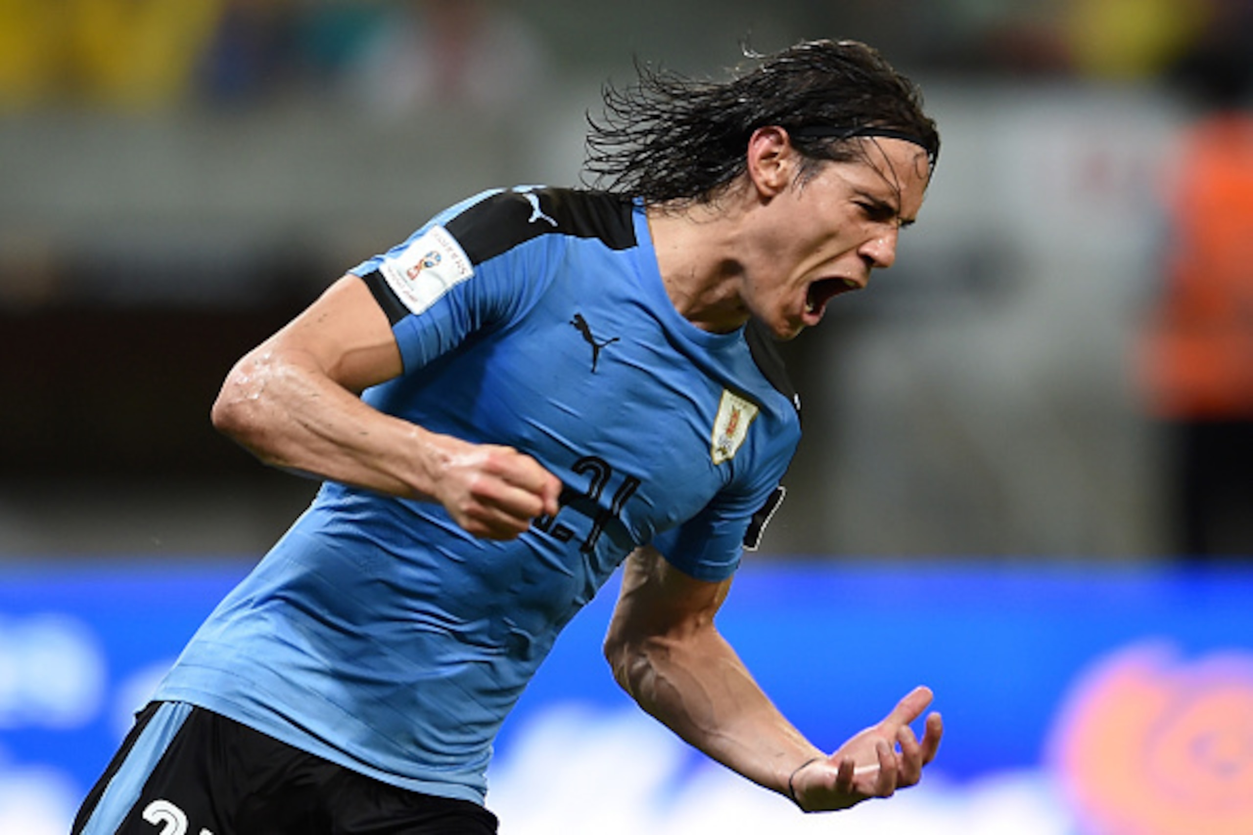 RECIFE, BRAZIL - MARCH 25: Edinson Cavani of Uruguay celebrates after scoring a goal during a match between Brazil and Uruguay as part of 2018 FIFA World Cup Russia Qualifiers at Arena Pernanbuco on March 25, 2016 in Recife, Brazil. (Photo by Buda Mendes/