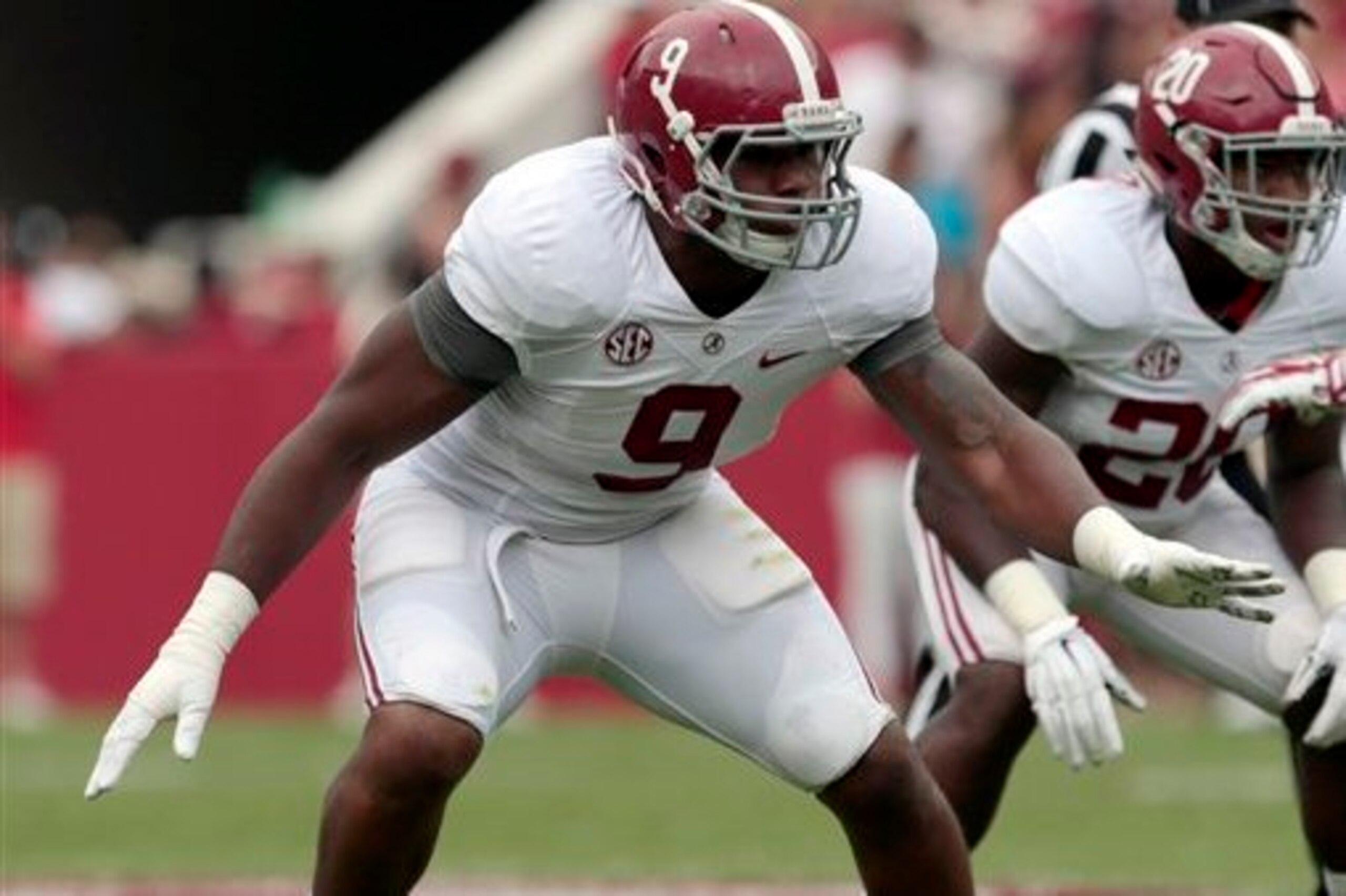 Alabama DE Da'Shawn Hand