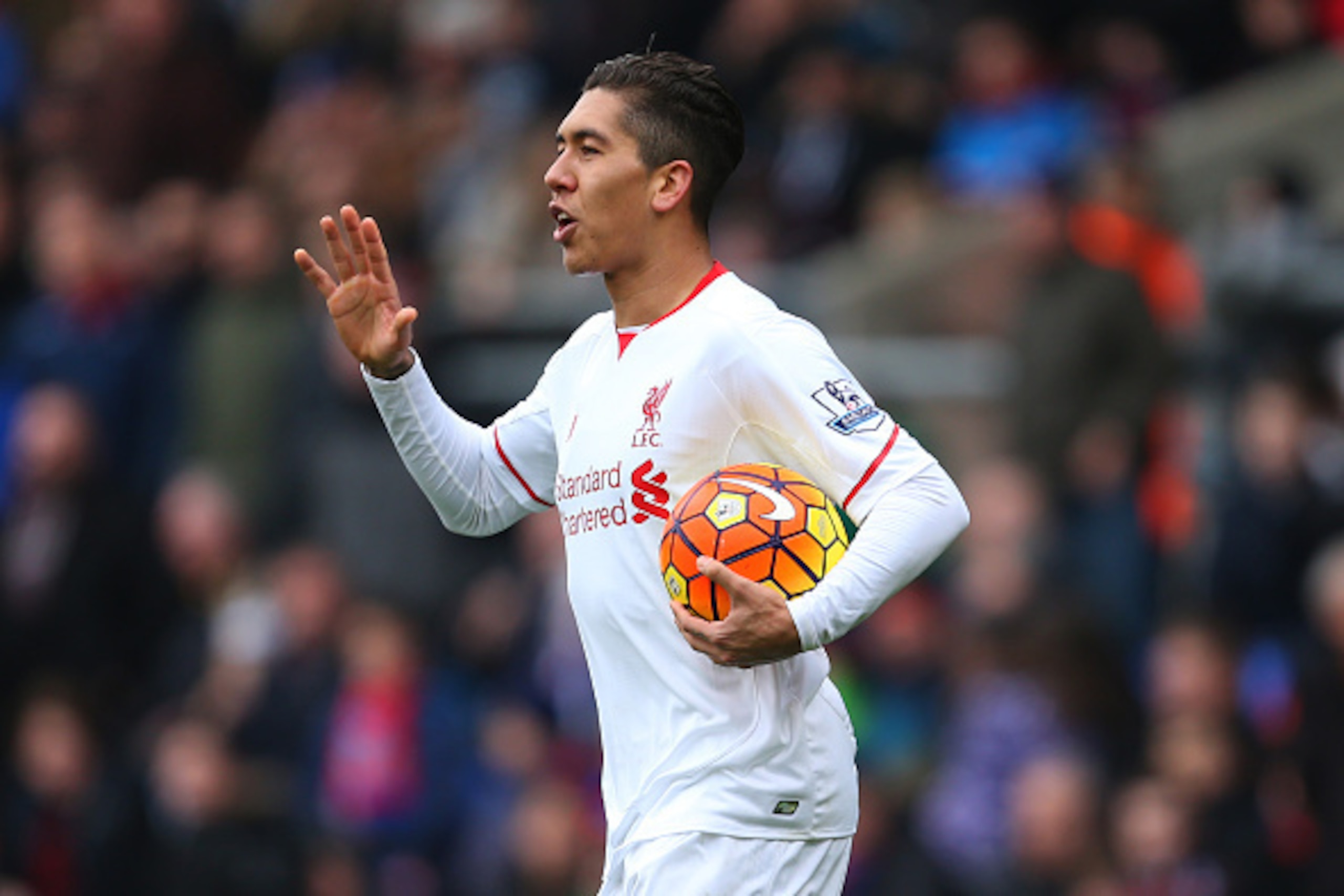 LONDON, ENGLAND - MARCH 06:  Roberto Firmino of Liverpool celebrates after scoring to make it 1-1 during the Barclays Premier League match between Crystal Palace and Liverpool at Selhurst Park on March 6, 2016 in London, England.  (Photo by Catherine Ivil