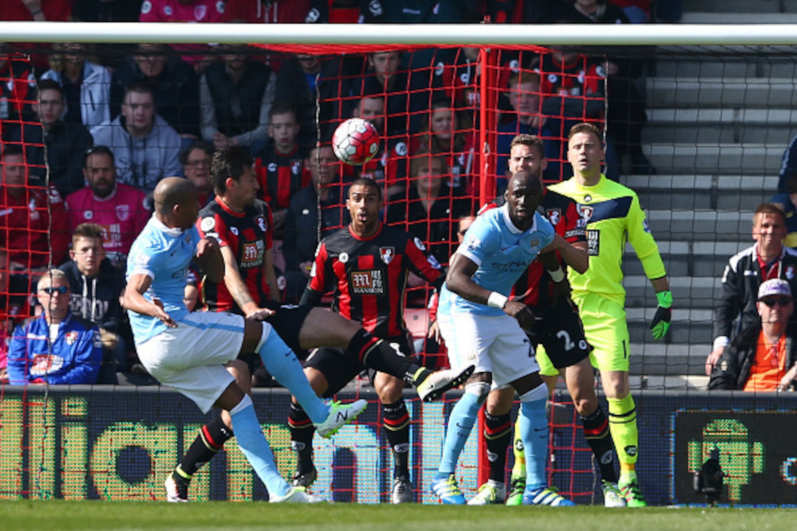 BOURNEMOUTH, ENGLAND - APRIL 02:  Fernando of Manchester City scores his team's first goal during the Barclays Premier League match between A.F.C. Bournemouth and Manchester City at Vitality Stadium on April 2, 2016 in Bournemouth, England.  (Photo by Mic