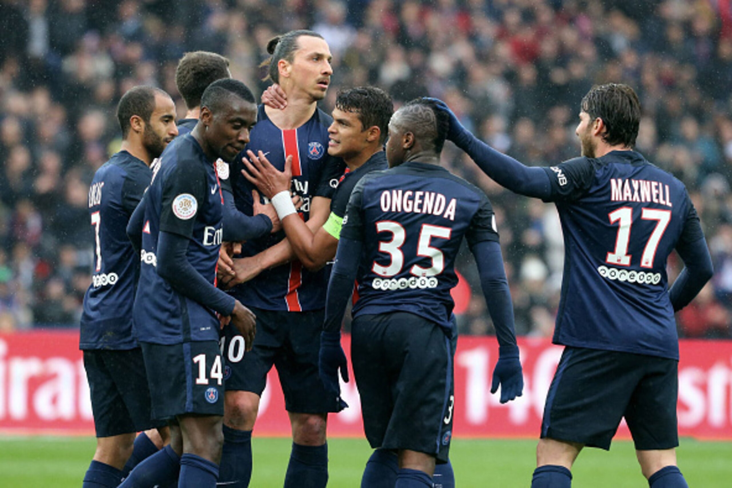 PARIS, FRANCE - APRIL 02:  Zlatan Ibrahimovic of Paris Saint-Germain celebrates his first goal during the French Ligue 1 match between Paris Saint-Germain and OGC Nice at Parc des Princes on april 02, 2016 in Paris, France.  (Photo by Xavier Laine/Getty I