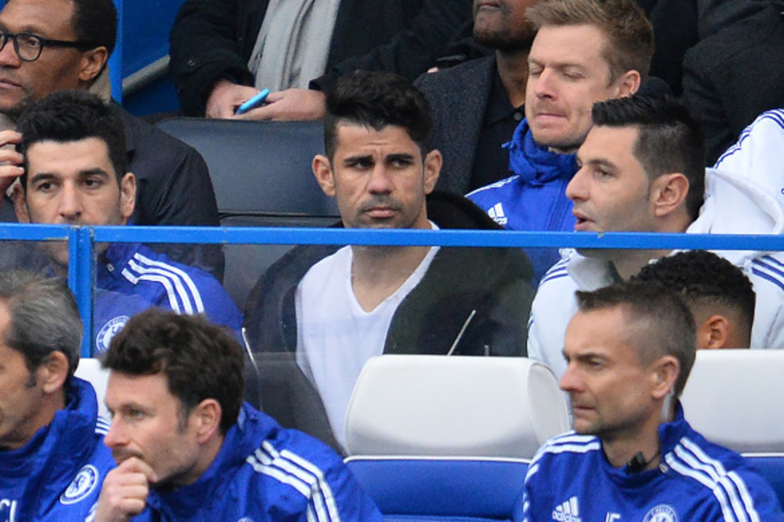 Chelsea's Brazilian-born Spanish striker Diego Costa (C) looks on during the English Premier League football match between Chelsea and West Ham United at Stamford Bridge in London on March 19, 2016. / AFP / GLYN KIRK / RESTRICTED TO EDITORIAL USE. No use Chelsea's Brazilian-born Spanish striker Diego Costa (C) looks on during the English Premier League football match between Chelsea and West Ham United at Stamford Bridge in London on March 19, 2016. / AFP / GLYN KIRK / RESTRICTED TO EDITORIAL USE. No use